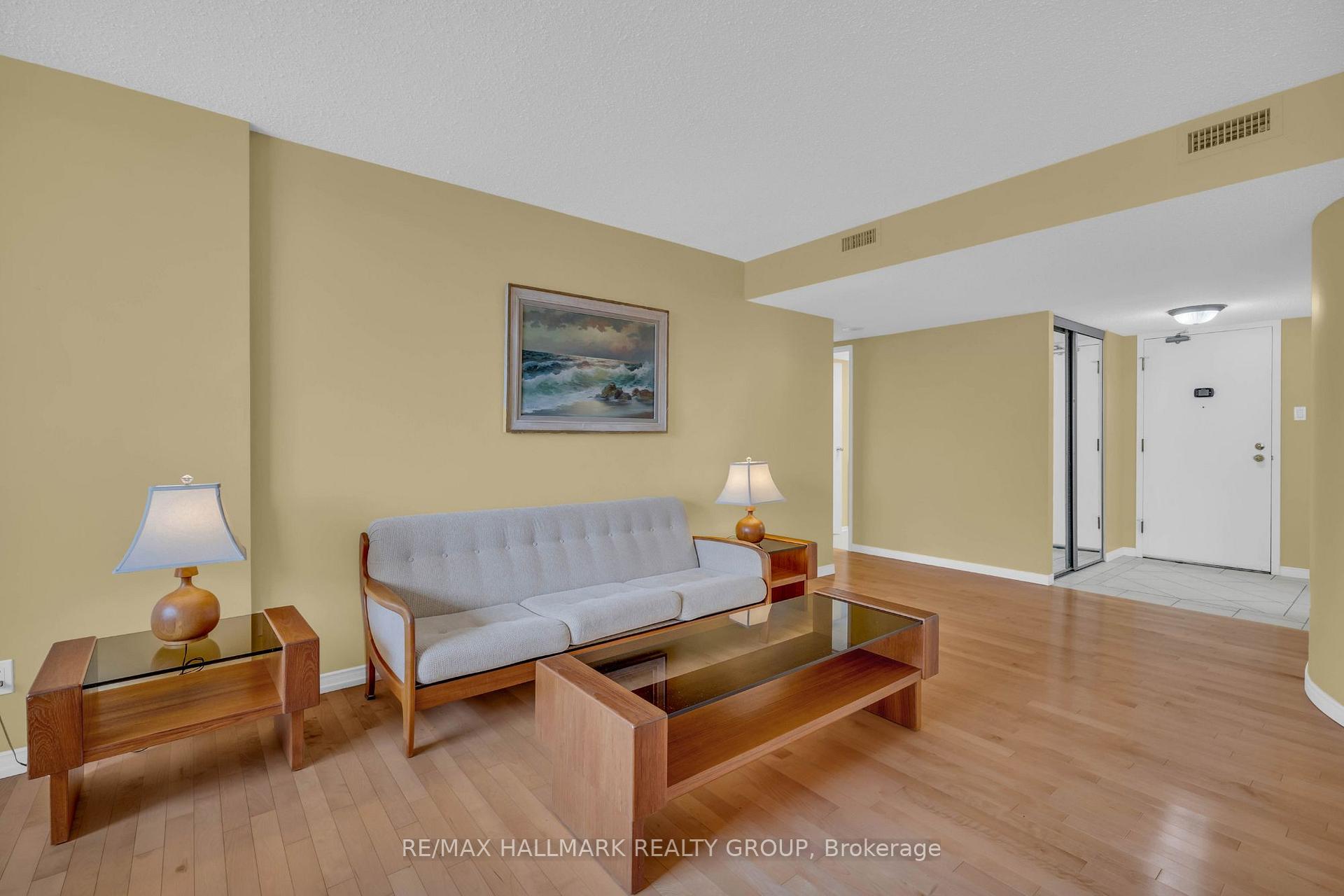 Photo 29 of Unit 605, 200 Lafontaine Avenue, Ottawa, Vanier — HOMEH