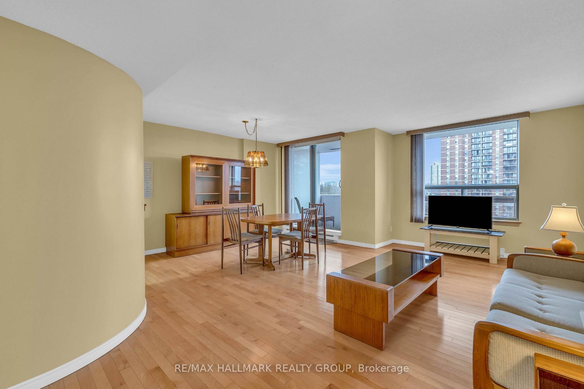 Photo 7 of Unit 605, 200 Lafontaine Avenue, Ottawa, Vanier — HOMEH