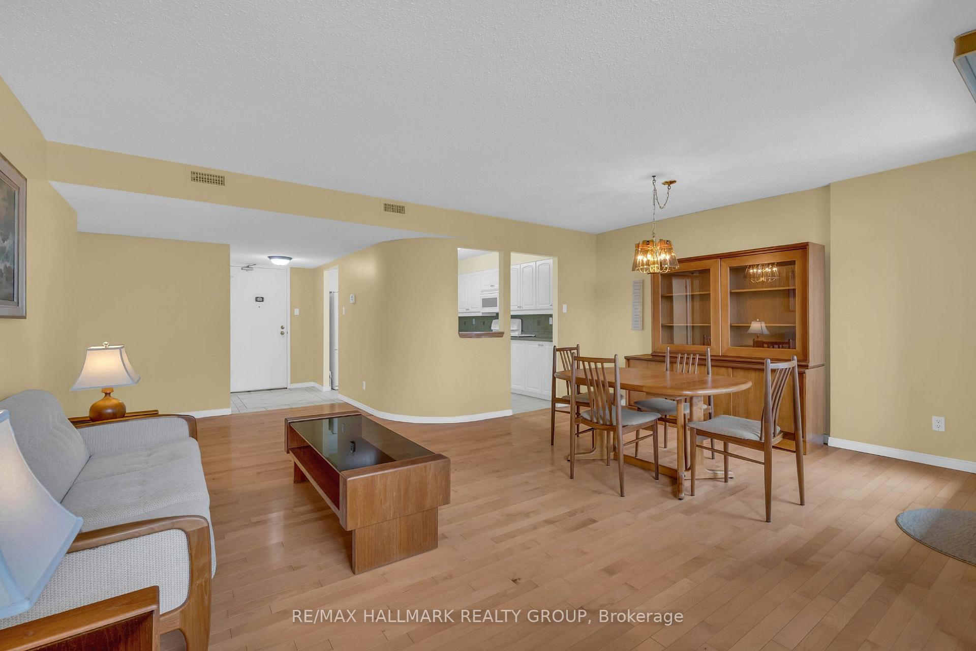 Photo 8 of Unit 605, 200 Lafontaine Avenue, Ottawa, Vanier — HOMEH