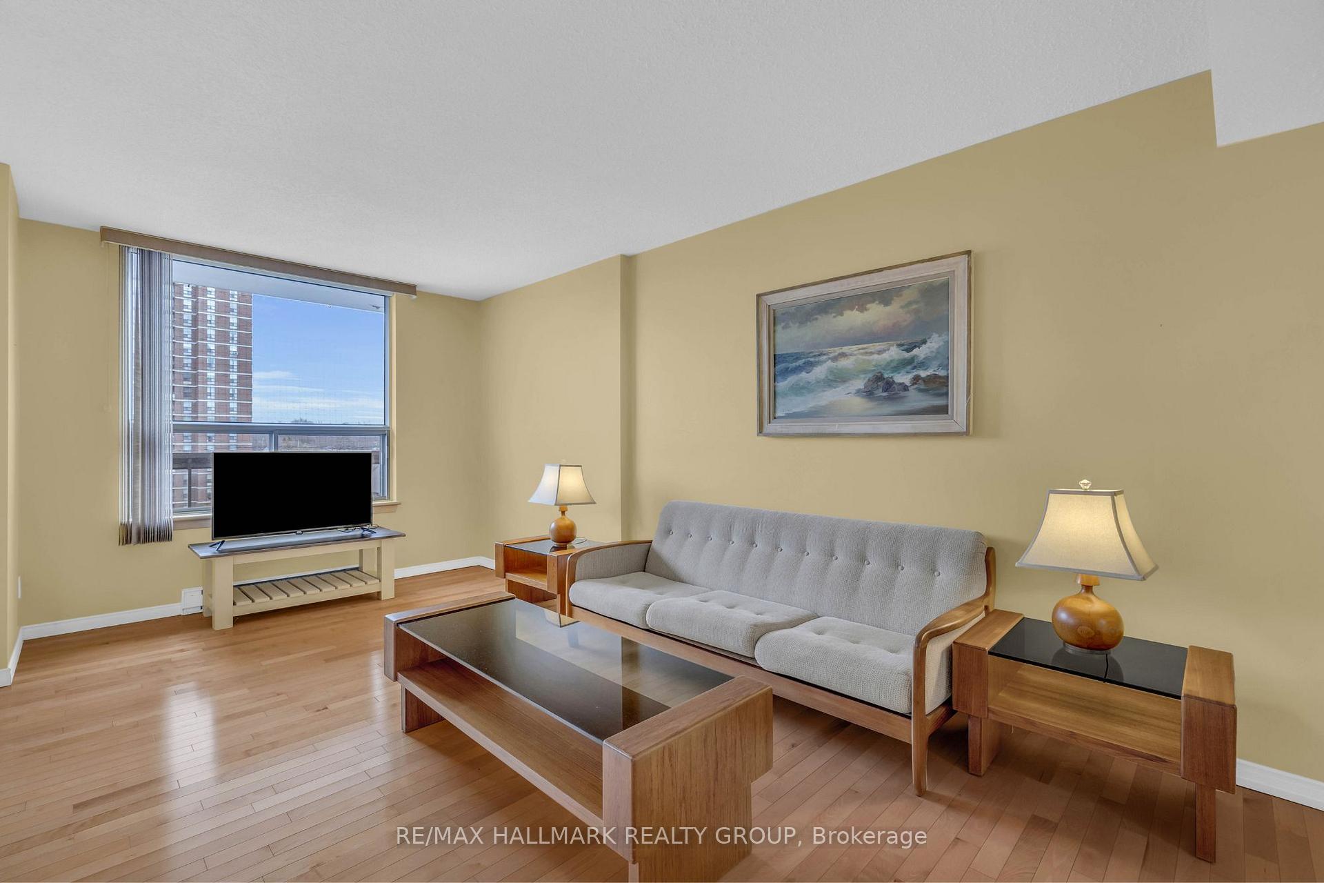 Photo 9 of Unit 605, 200 Lafontaine Avenue, Ottawa, Vanier — HOMEH