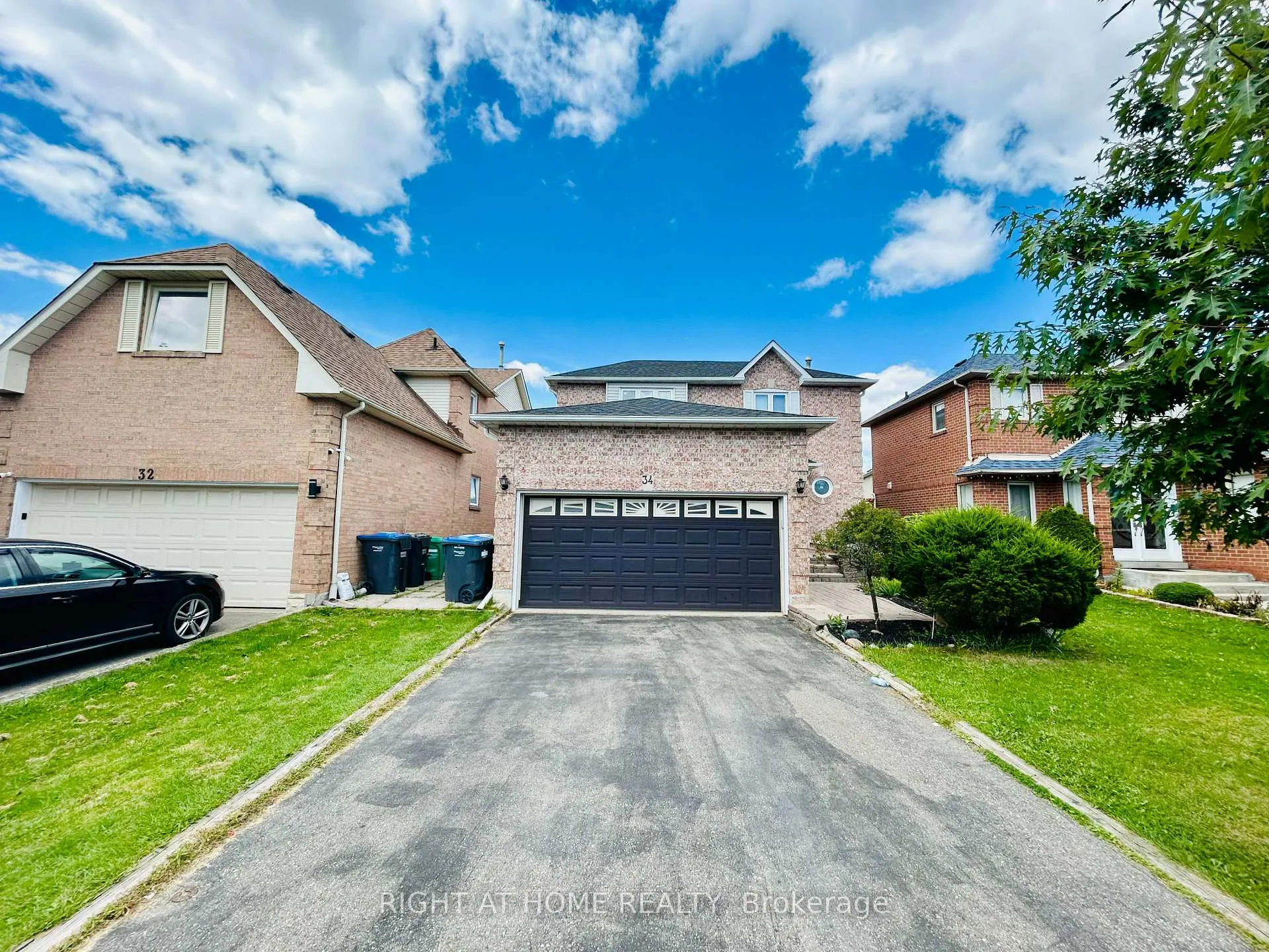 Photo 16 of 34 Drinkwater Road N, Brampton, Fletcher's West — HOMEH