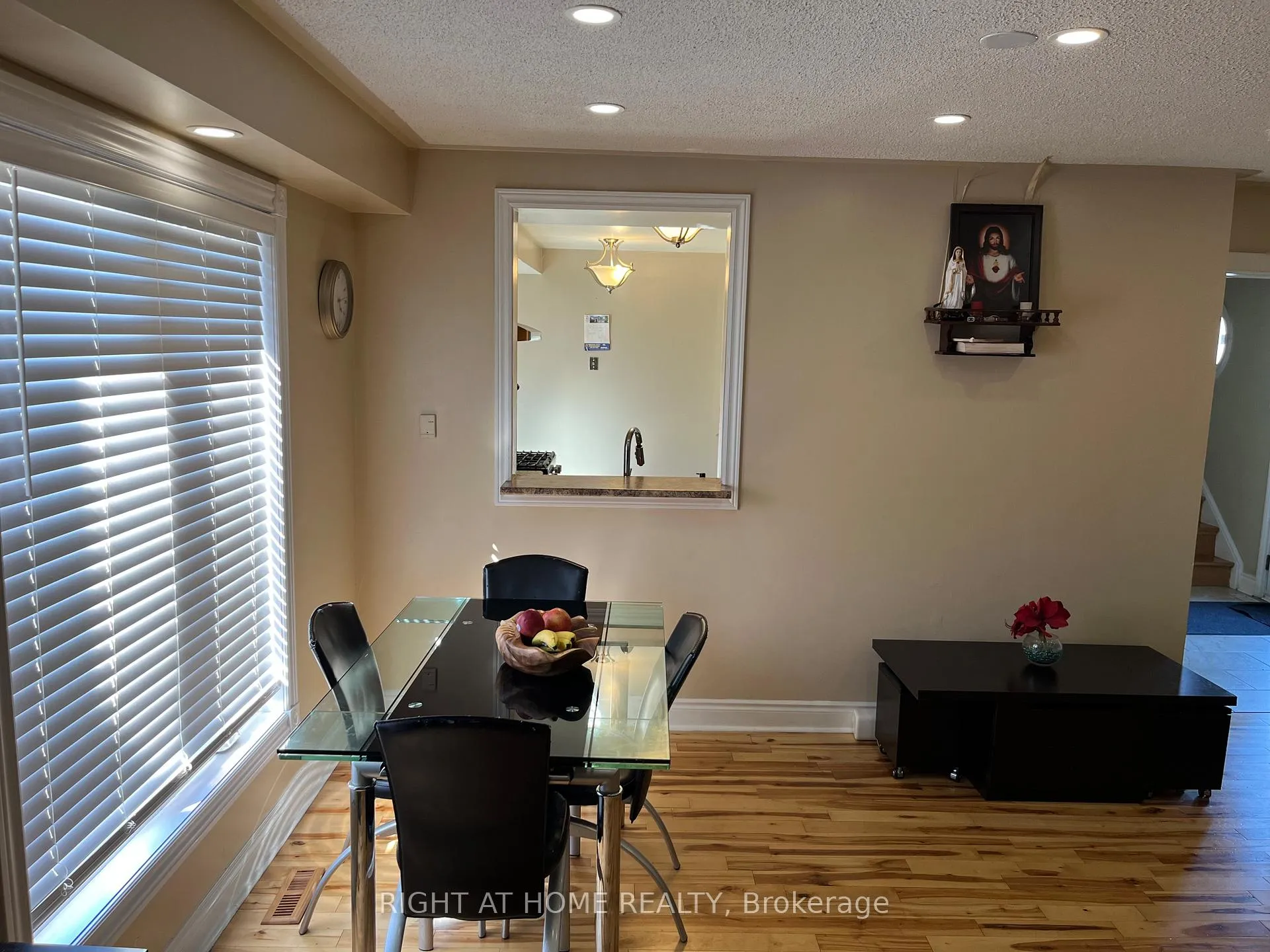 Photo 19 of 34 Drinkwater Road N, Brampton, Fletcher's West — HOMEH