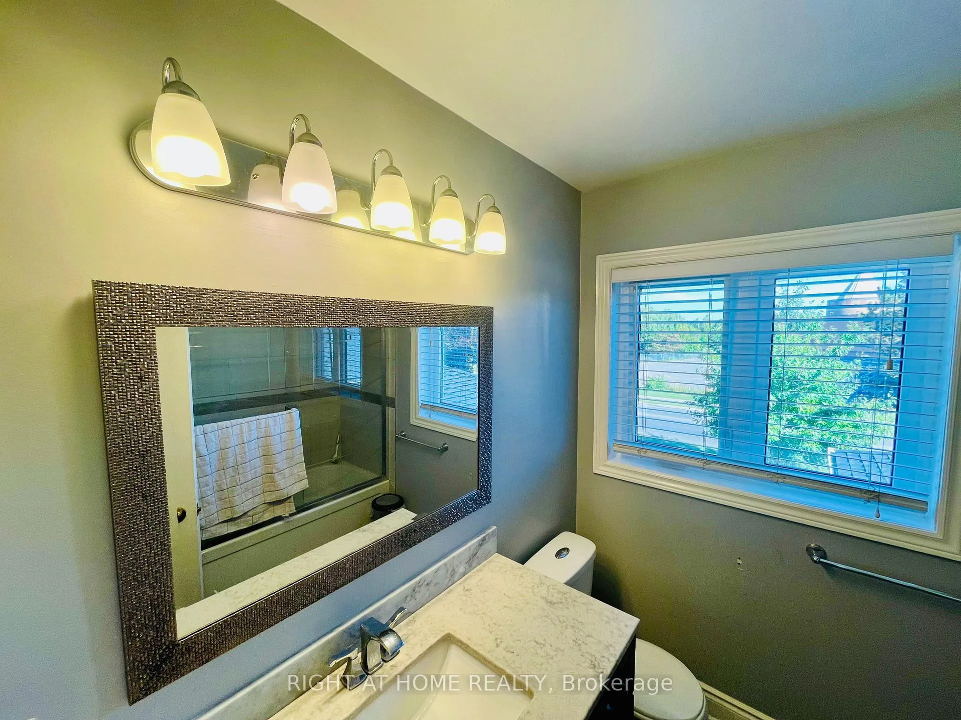 Photo 21 of 34 Drinkwater Road N, Brampton, Fletcher's West — HOMEH