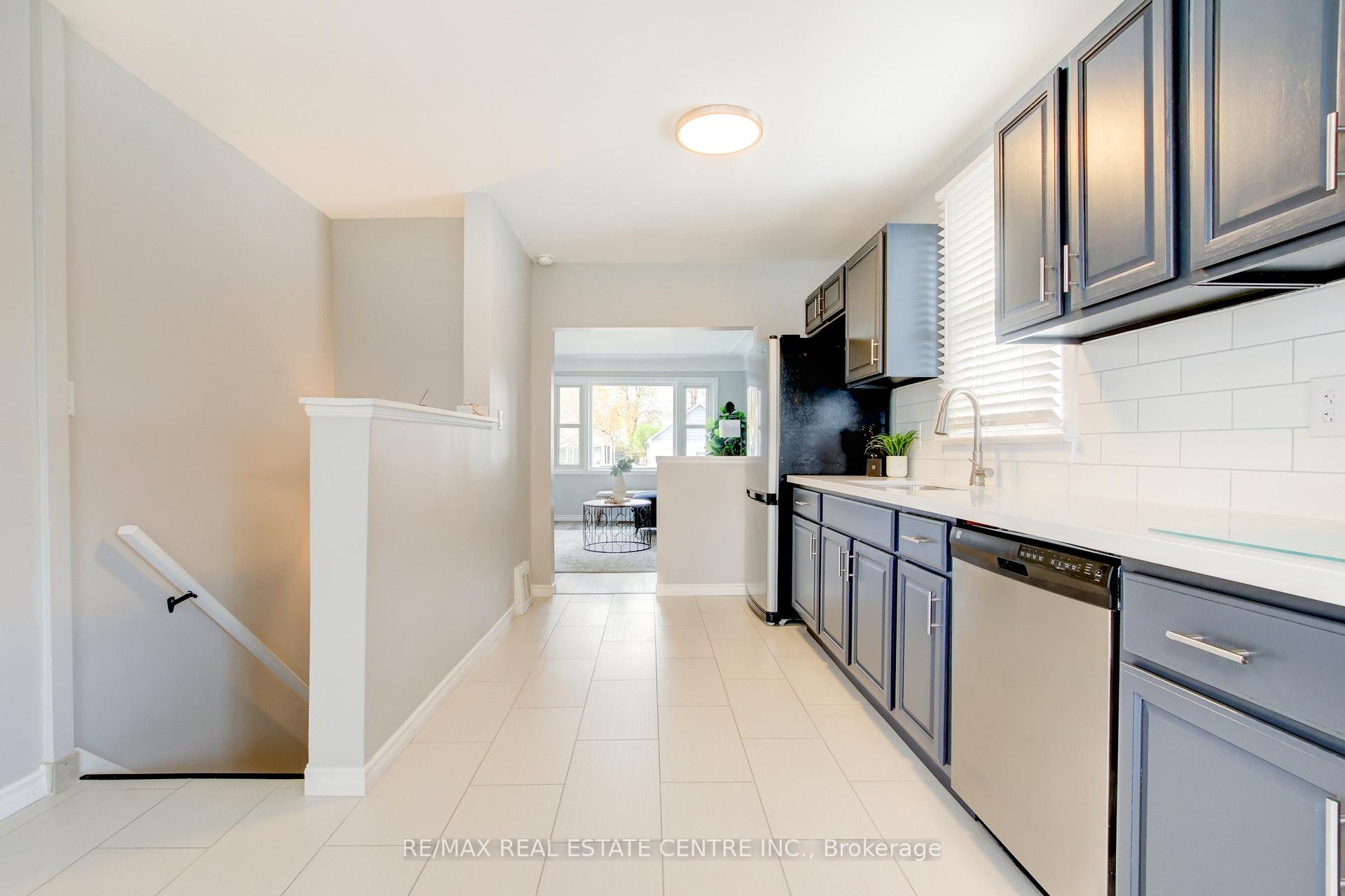 Photo 13 of 182 Glennie Avenue, Hamilton, Normanhurst — HOMEH