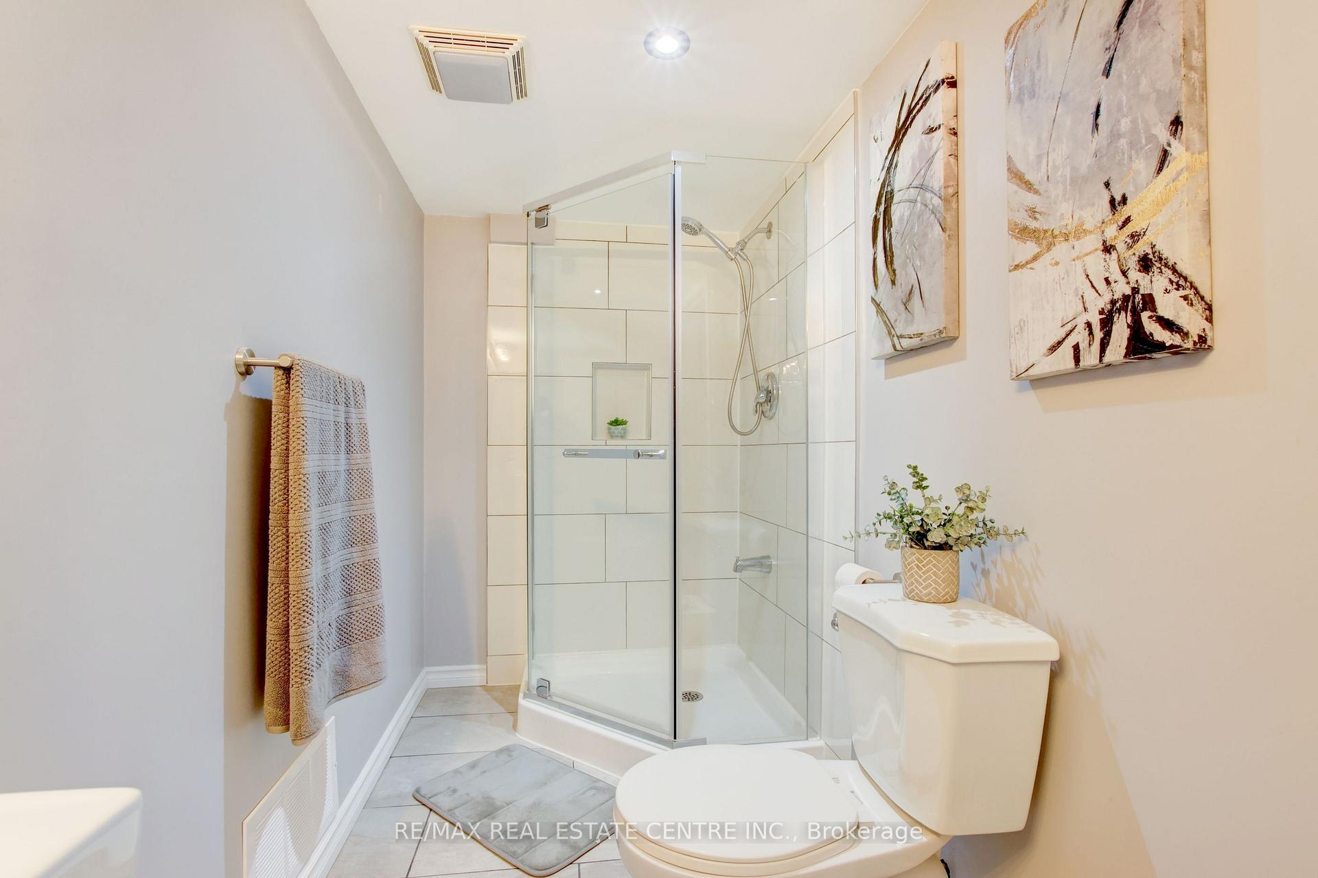 Photo 34 of 182 Glennie Avenue, Hamilton, Normanhurst — HOMEH