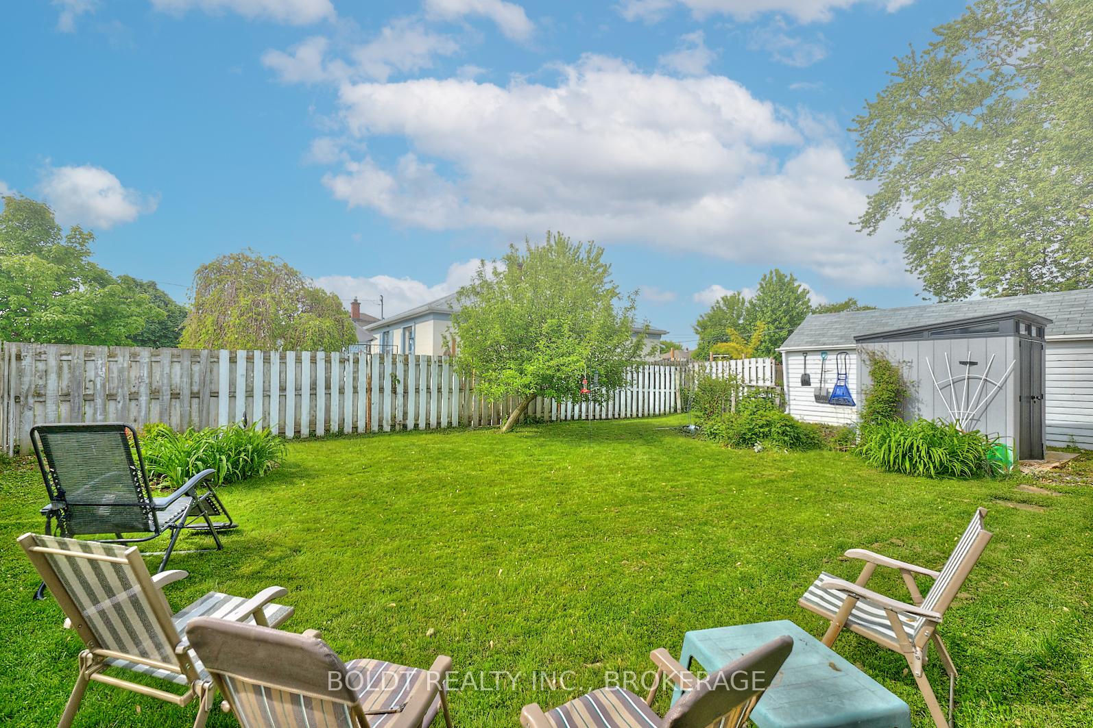 Photo 21 of 33 Argyle Crescent, St. Catharines, E. Chester — HOMEH