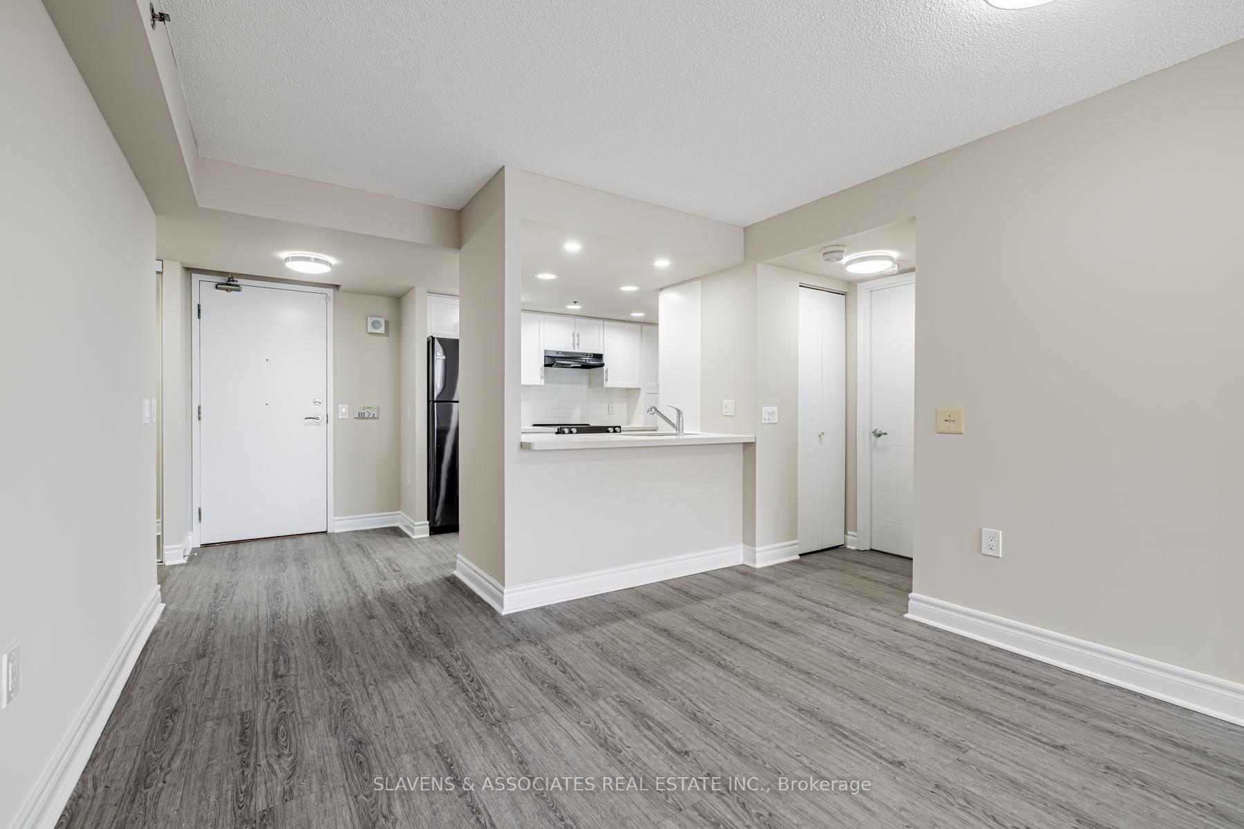 Photo 18 of Unit 402, 2 Neptune Drive, Toronto, Englemount-Lawrence — HOMEH