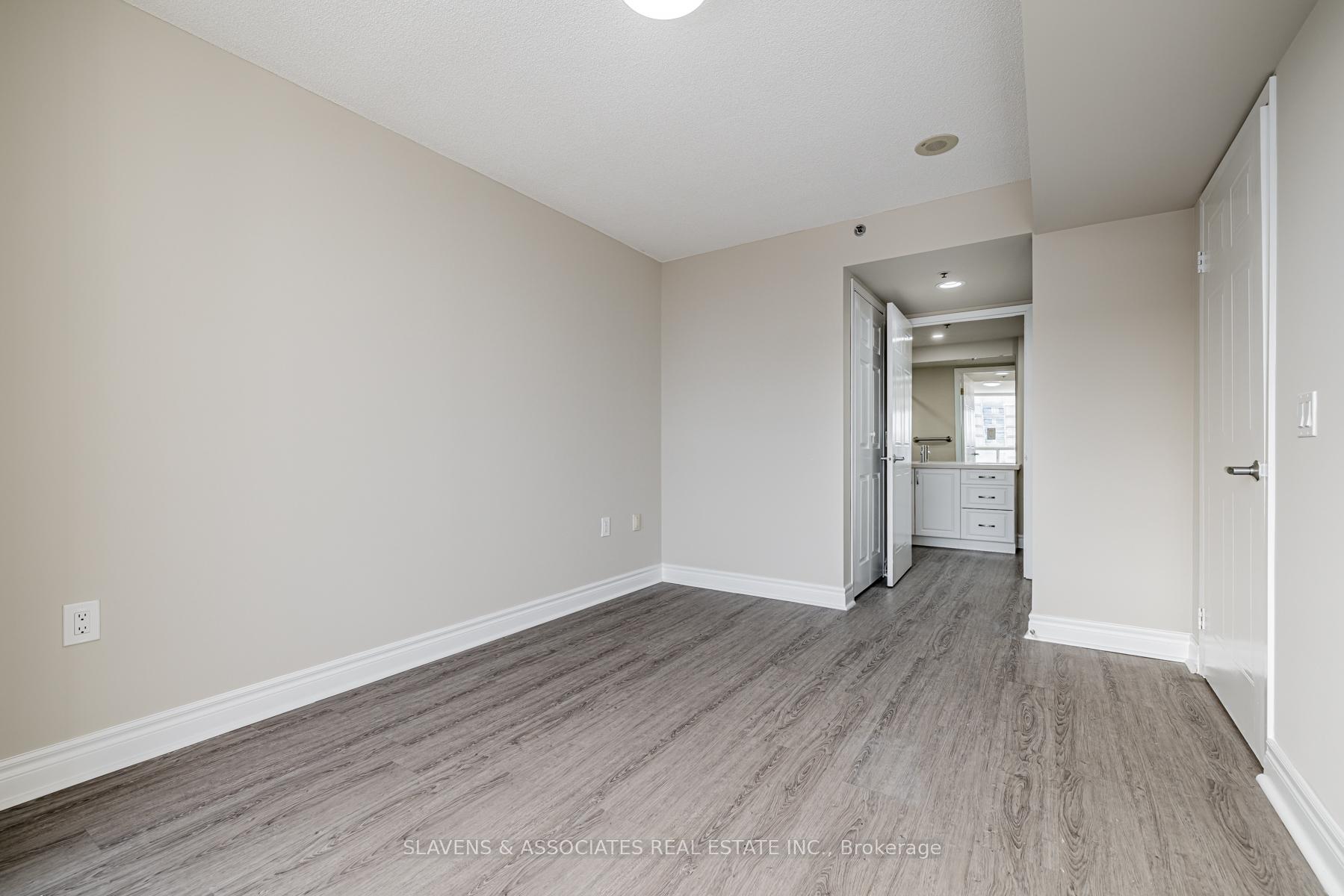 Photo 41 of Unit 402, 2 Neptune Drive, Toronto, Englemount-Lawrence — HOMEH