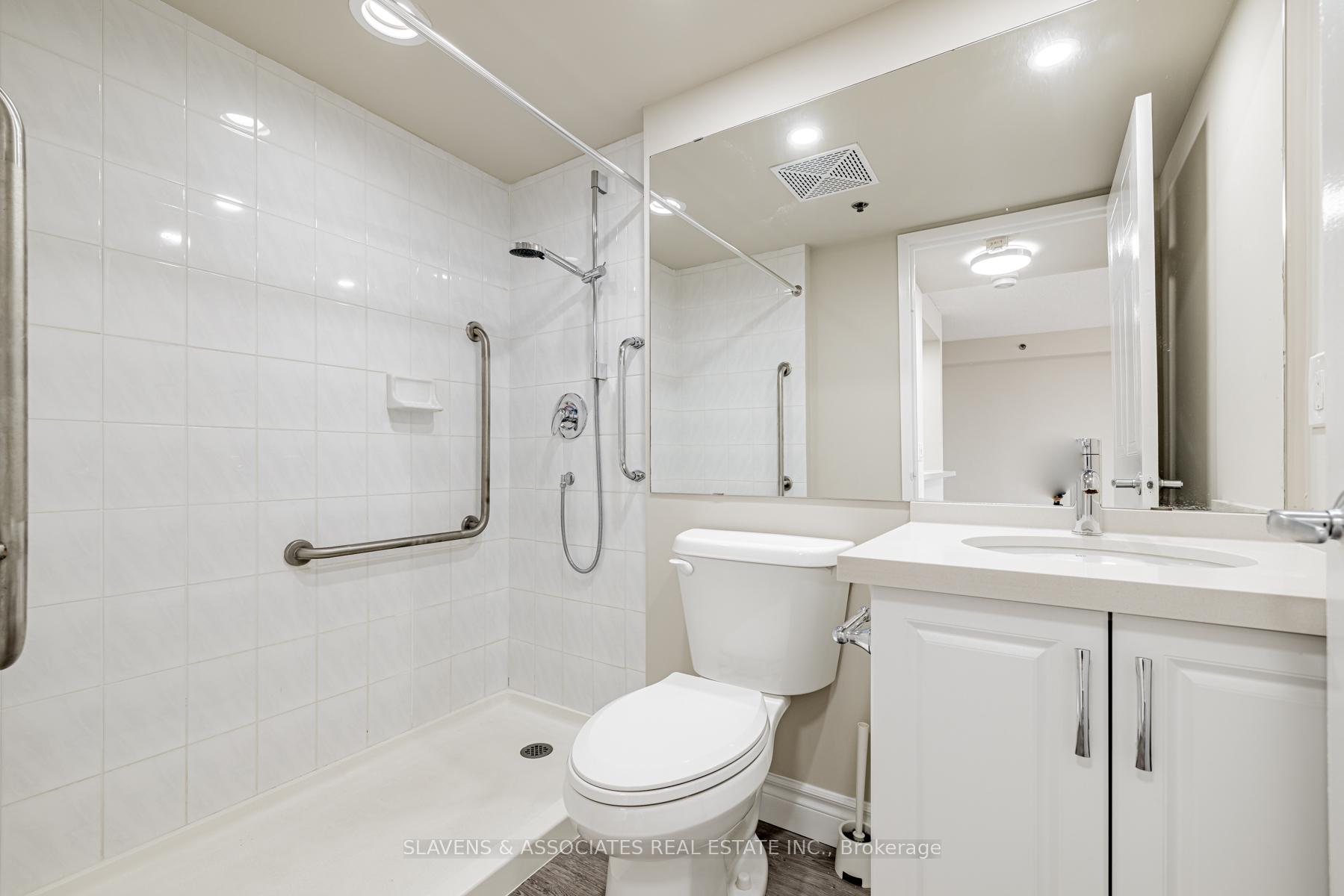Photo 44 of Unit 402, 2 Neptune Drive, Toronto, Englemount-Lawrence — HOMEH