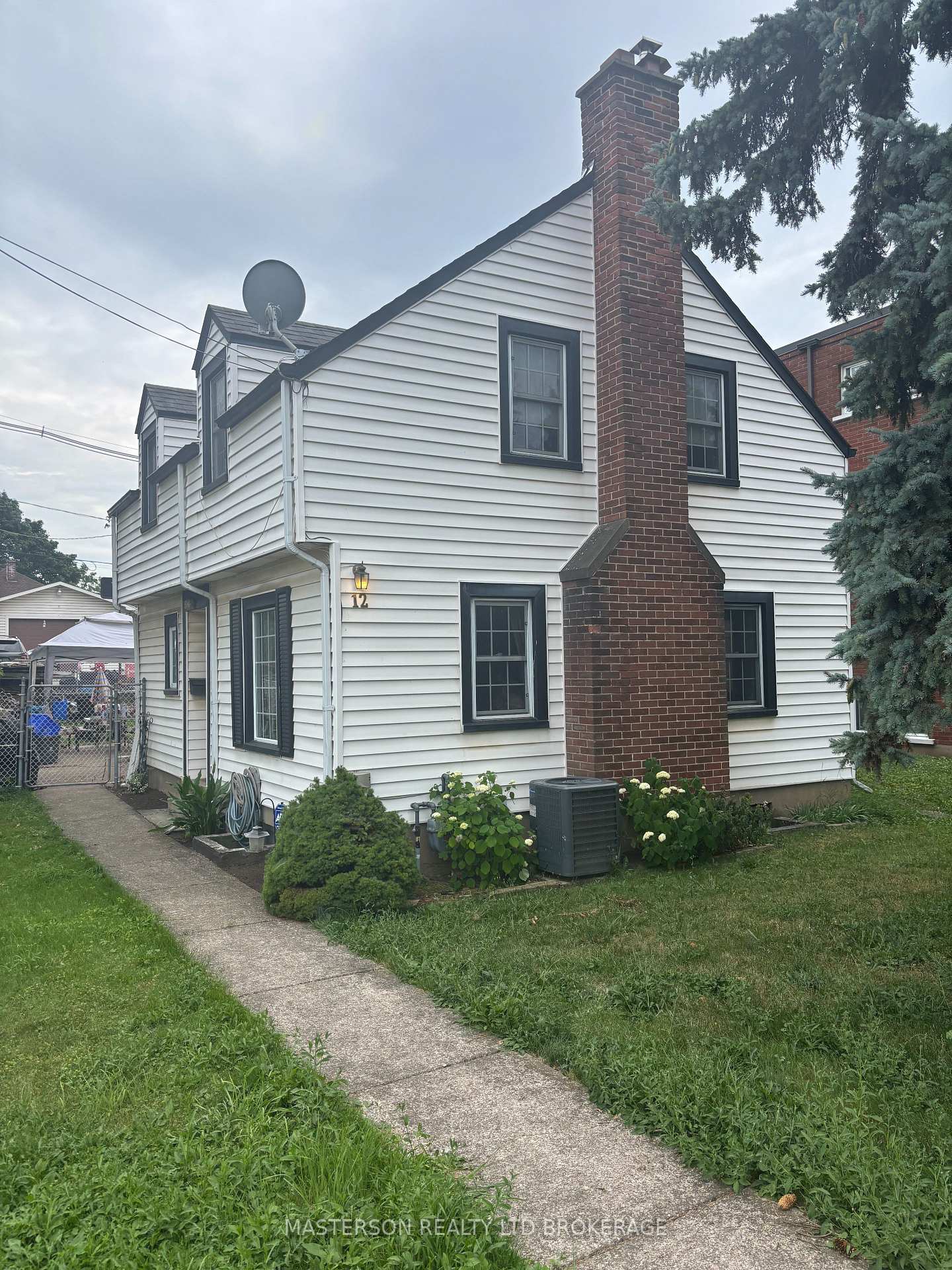 Photo 2 of 12 Chestnut Street E, St. Catharines, Oakdale — HOMEH