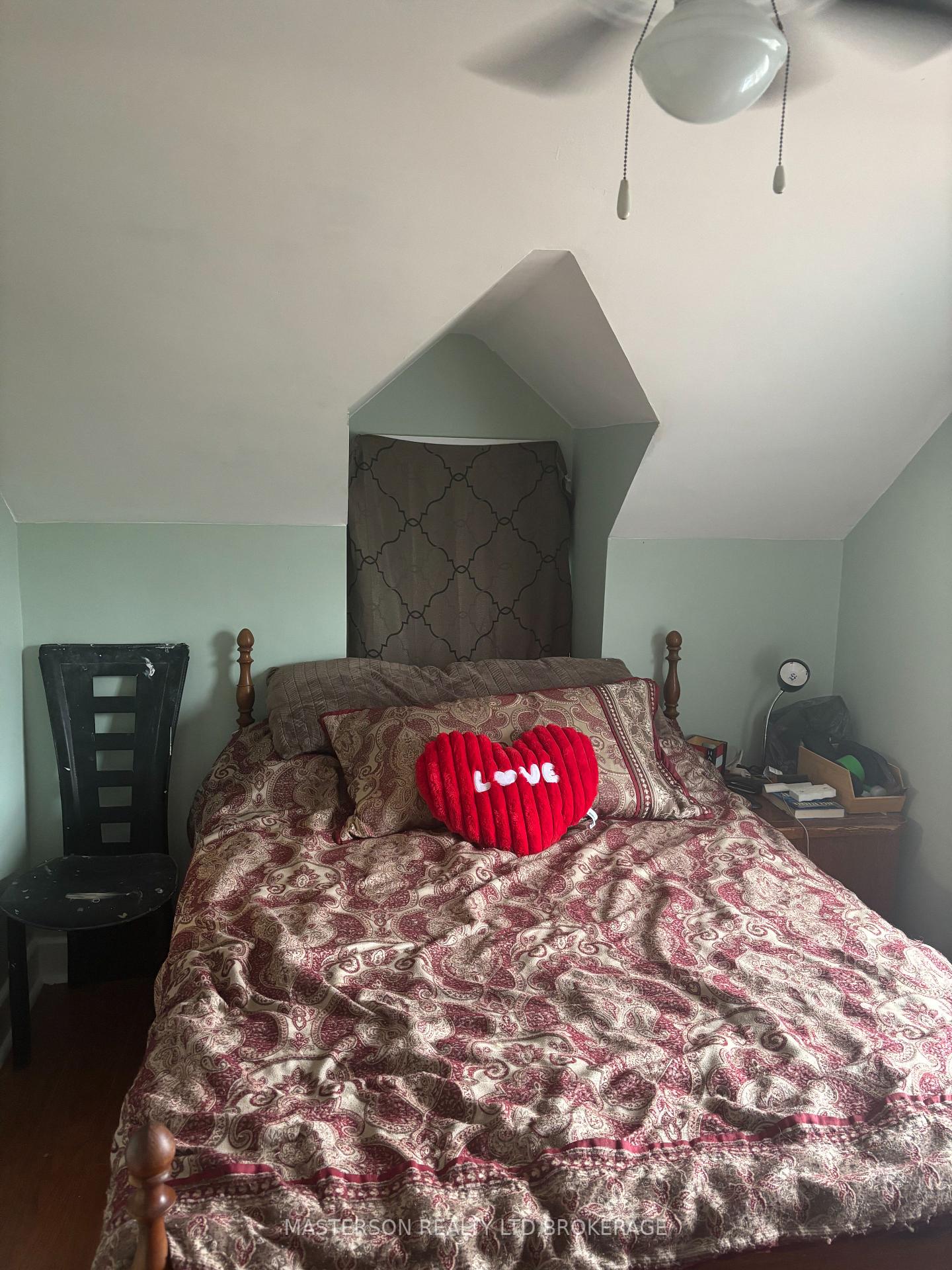 Photo 8 of 12 Chestnut Street E, St. Catharines, Oakdale — HOMEH