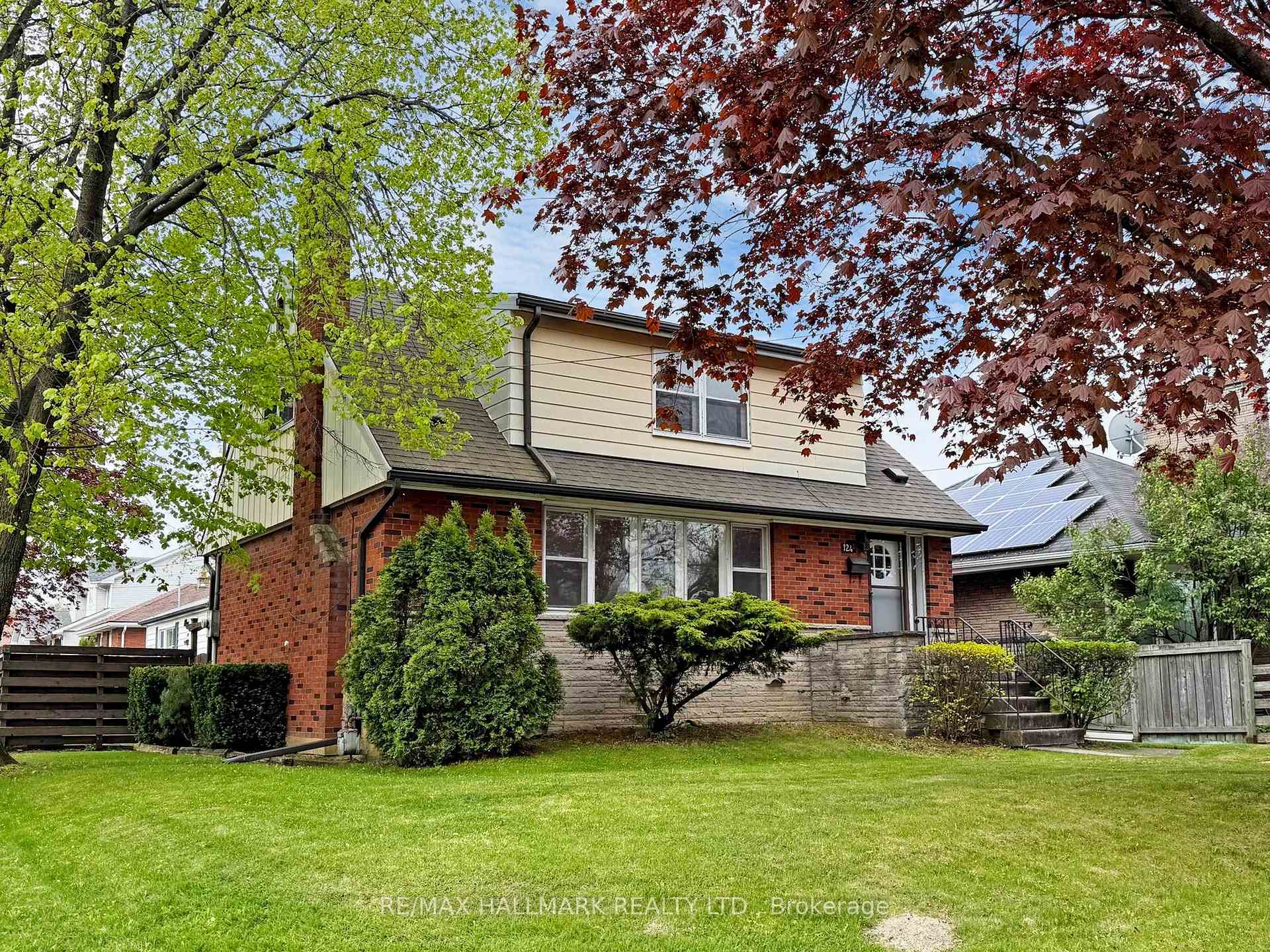 Photo 1 of 124 Mcelroy Road E, Hamilton, Balfour — HOMEH