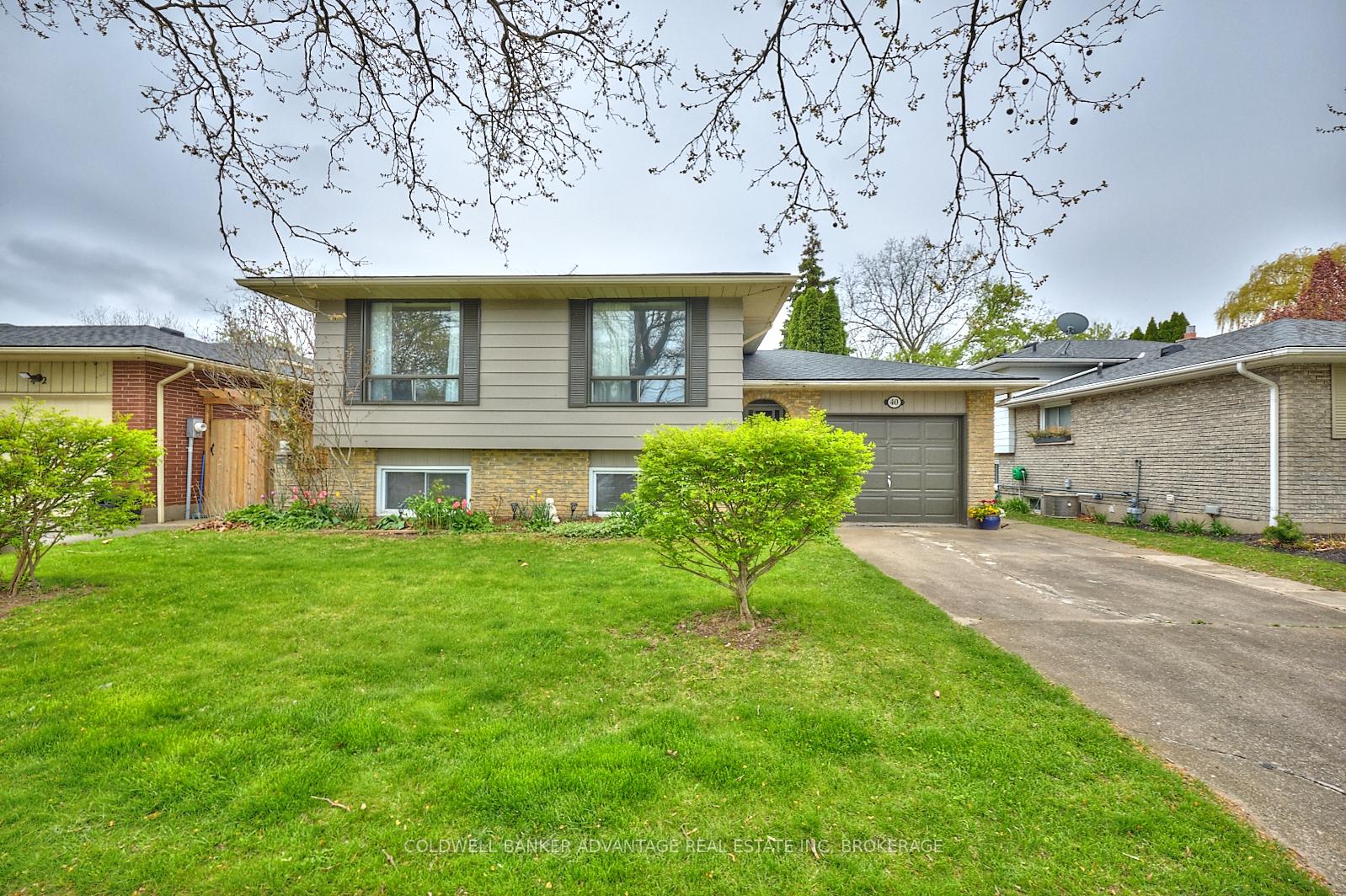 Photo 3 of 40 Kimbermount Drive, St. Catharines, Lakeshore — HOMEH