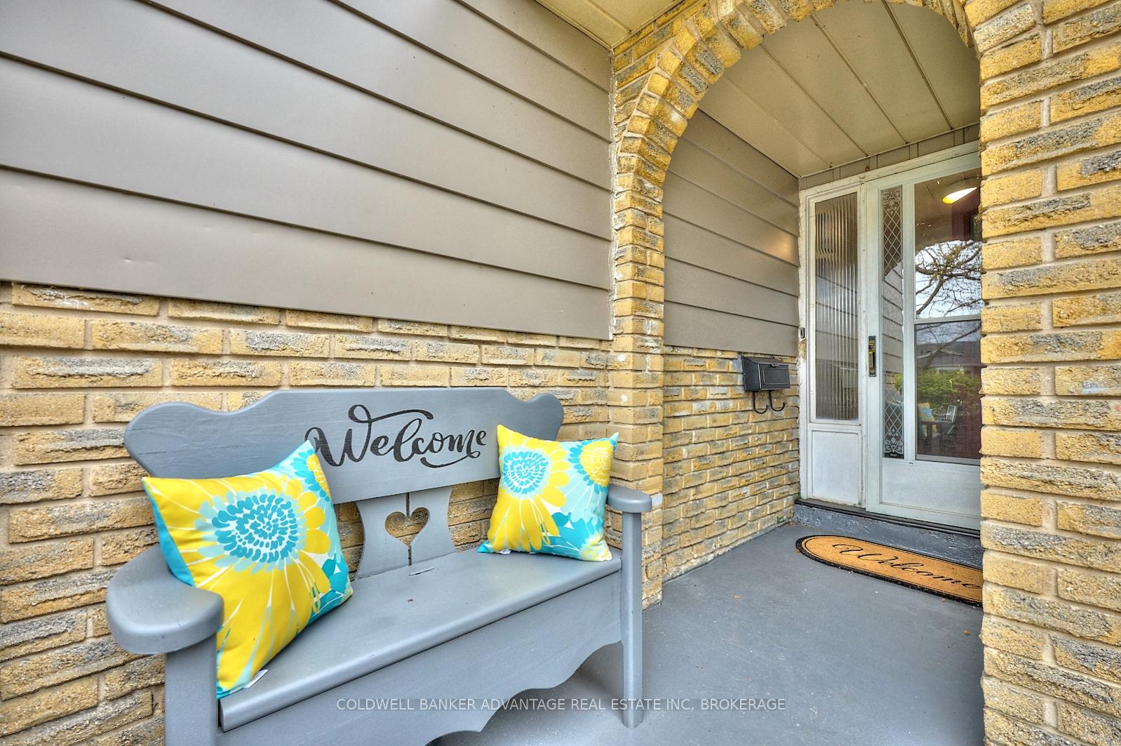 Photo 4 of 40 Kimbermount Drive, St. Catharines, Lakeshore — HOMEH