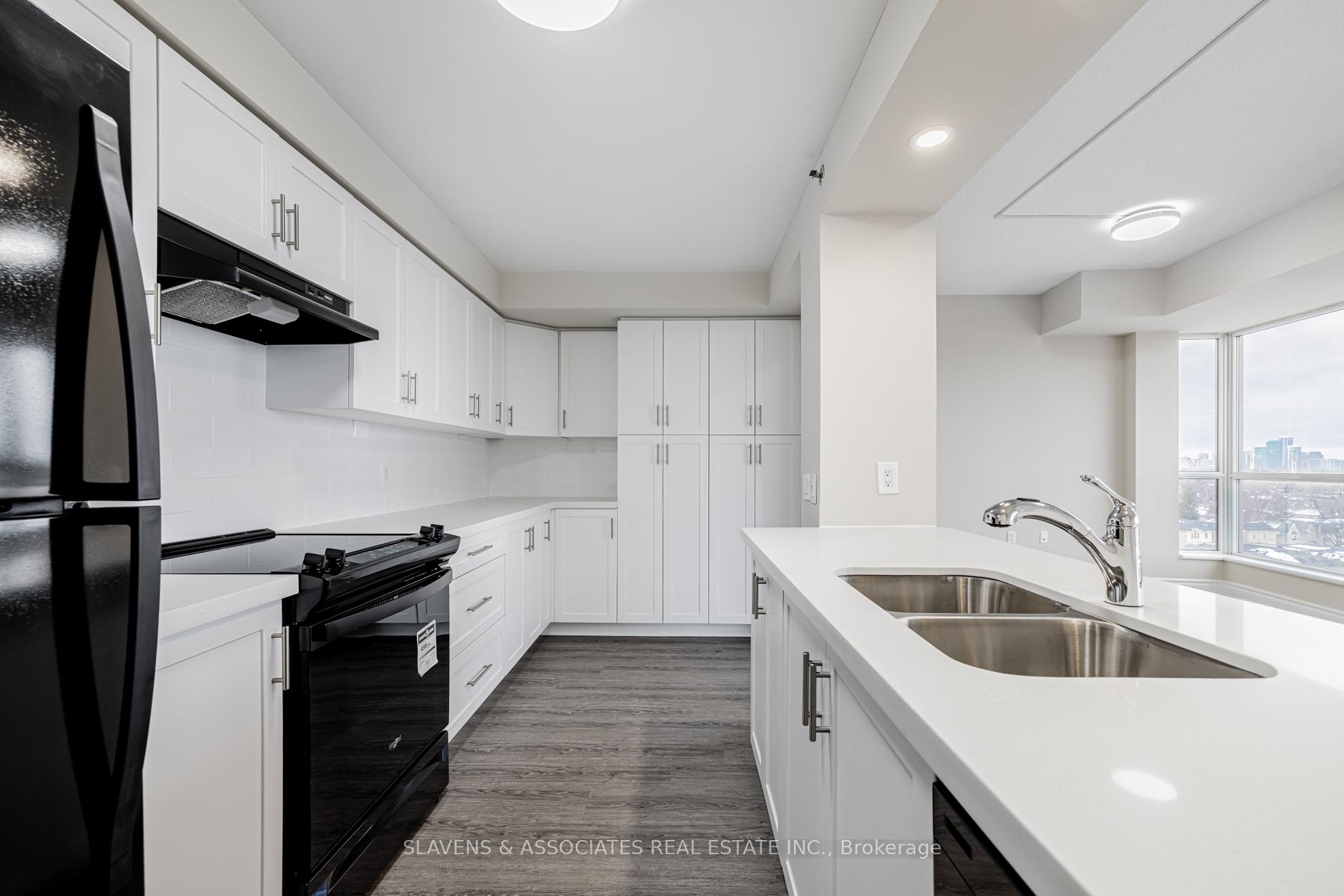 Photo 7 of Unit 610, 2 Neptune Drive, Toronto, Englemount-Lawrence — HOMEH