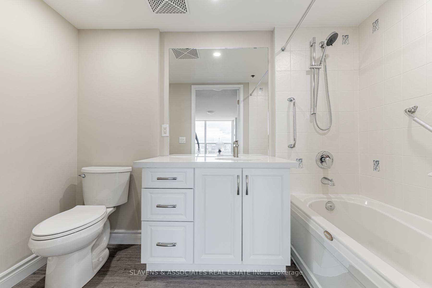Photo 21 of Unit 610, 2 Neptune Drive, Toronto, Englemount-Lawrence — HOMEH