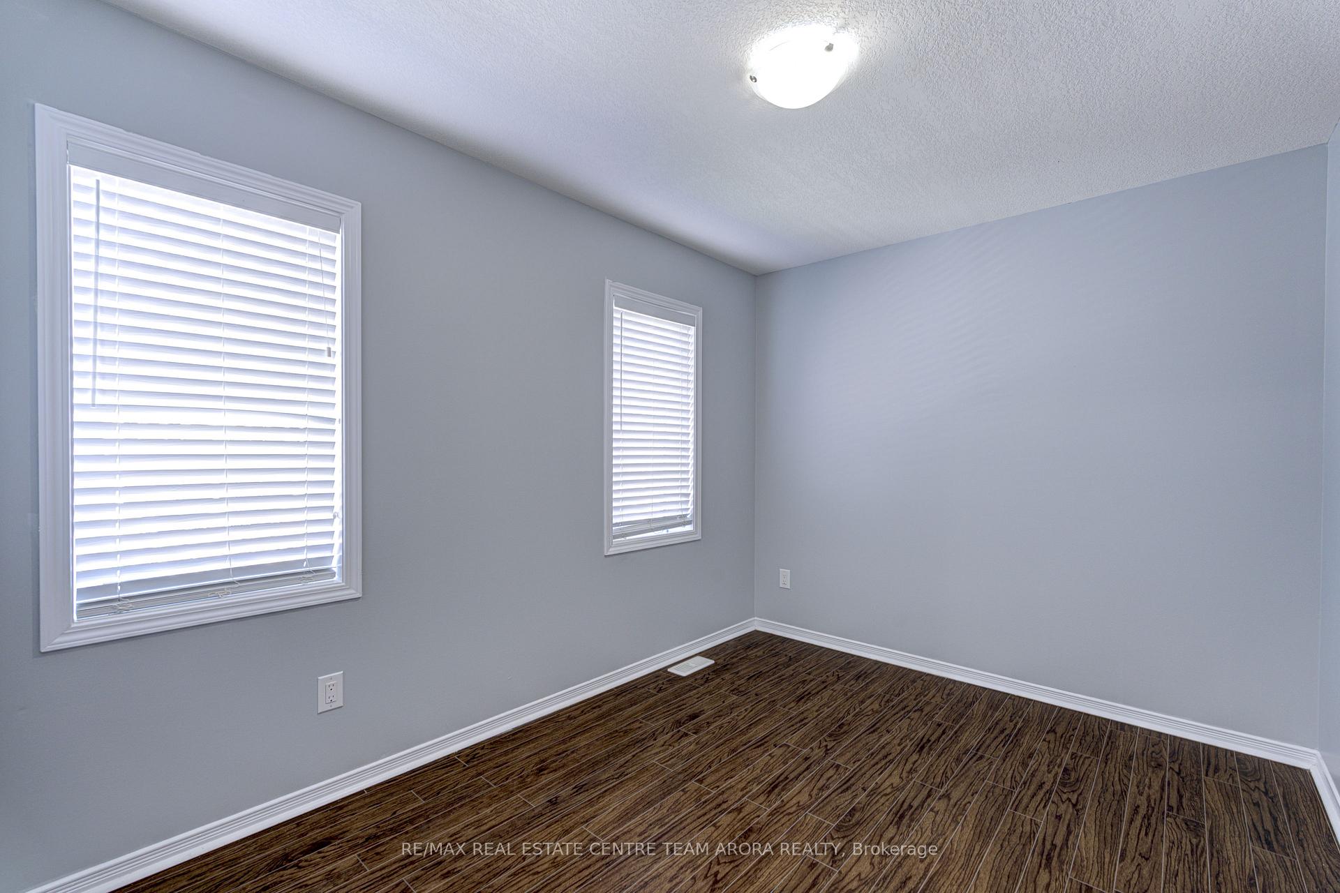 Photo 5 of 5 Golden Spring Drive, Brampton, Northwest Brampton — HOMEH