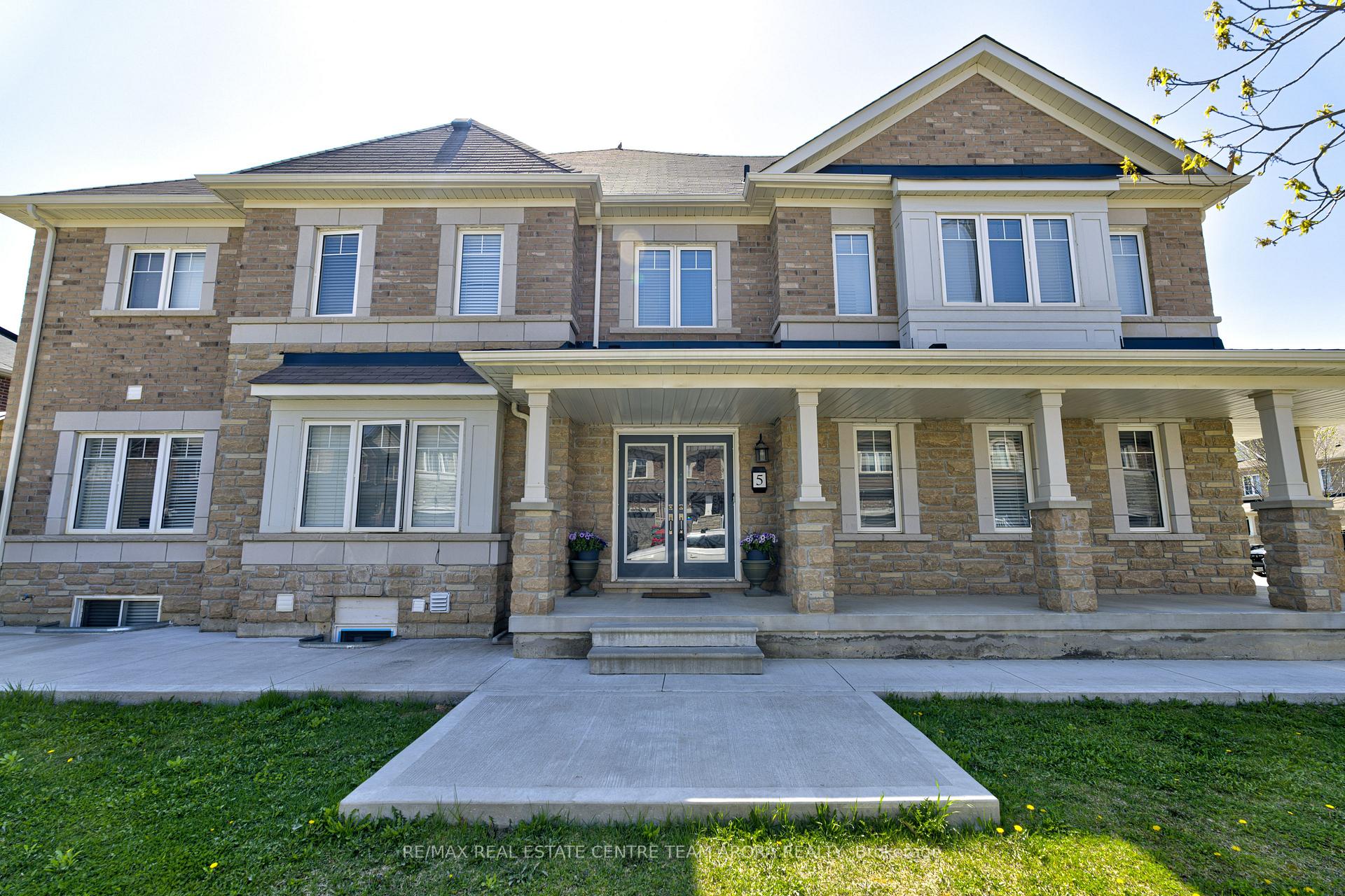 Photo 25 of 5 Golden Spring Drive, Brampton, Northwest Brampton — HOMEH