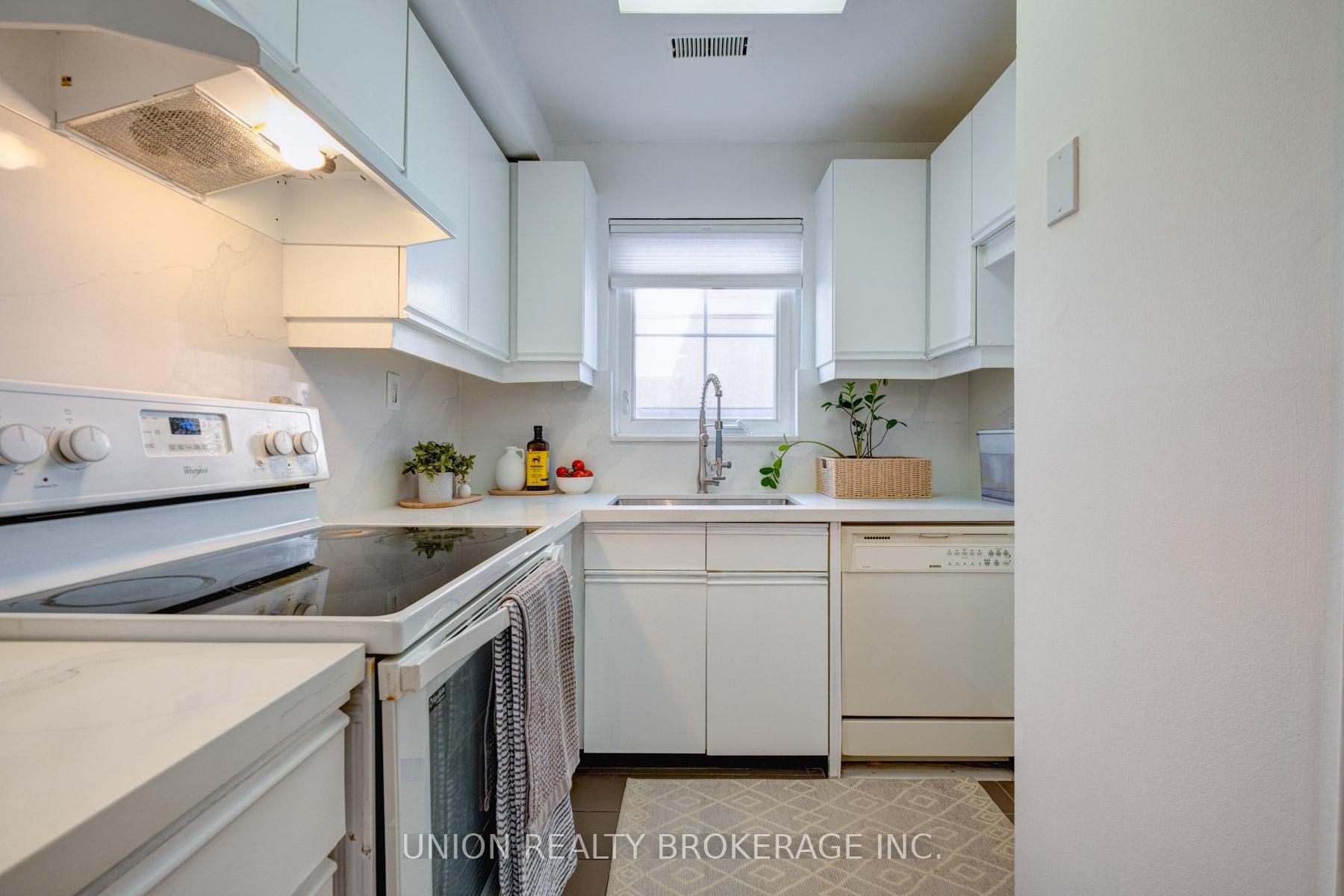 Photo 33 of Unit 7, 2357 Queen Street E, Toronto, The Beaches — HOMEH