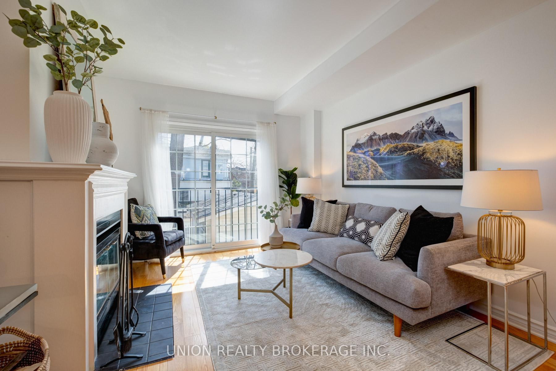 Photo 4 of Unit 7, 2357 Queen Street E, Toronto, The Beaches — HOMEH