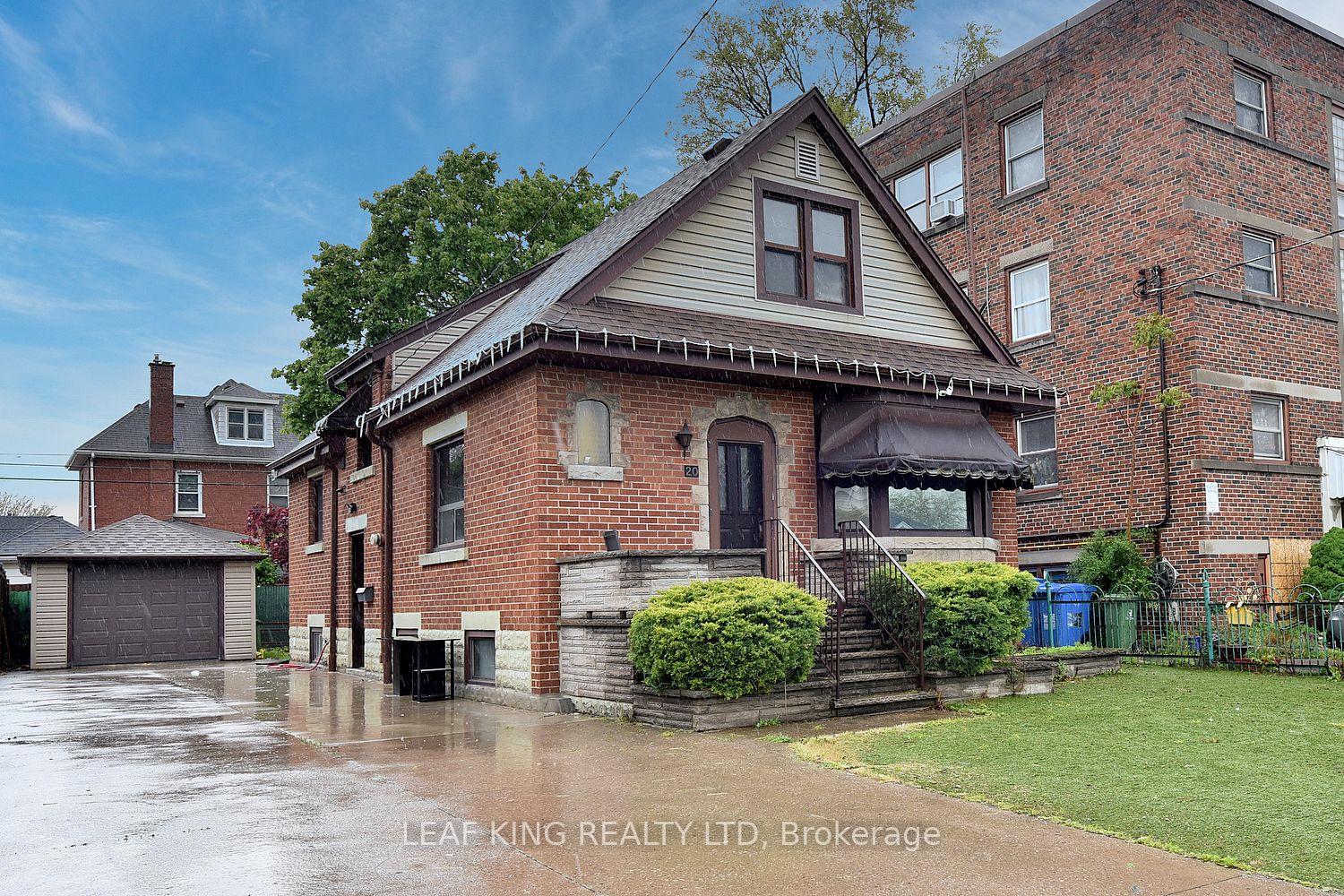 Front of 20 Crosthwaite Avenue S
