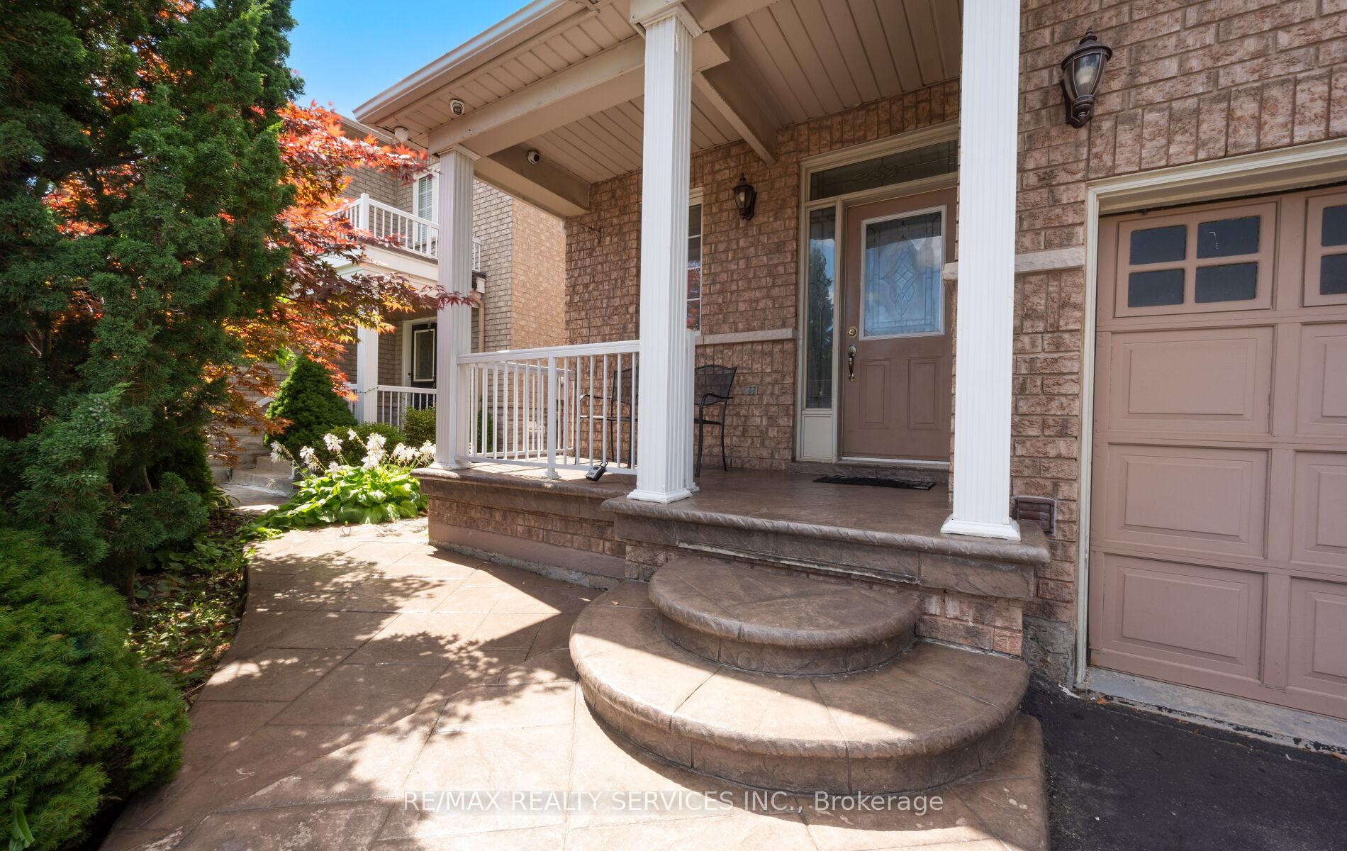 Photo 25 of 106 Beavervalley Drive, Brampton, Fletcher's Meadow — HOMEH