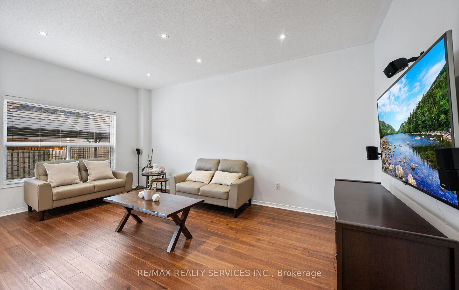 Photo 28 of 106 Beavervalley Drive, Brampton, Fletcher's Meadow — HOMEH
