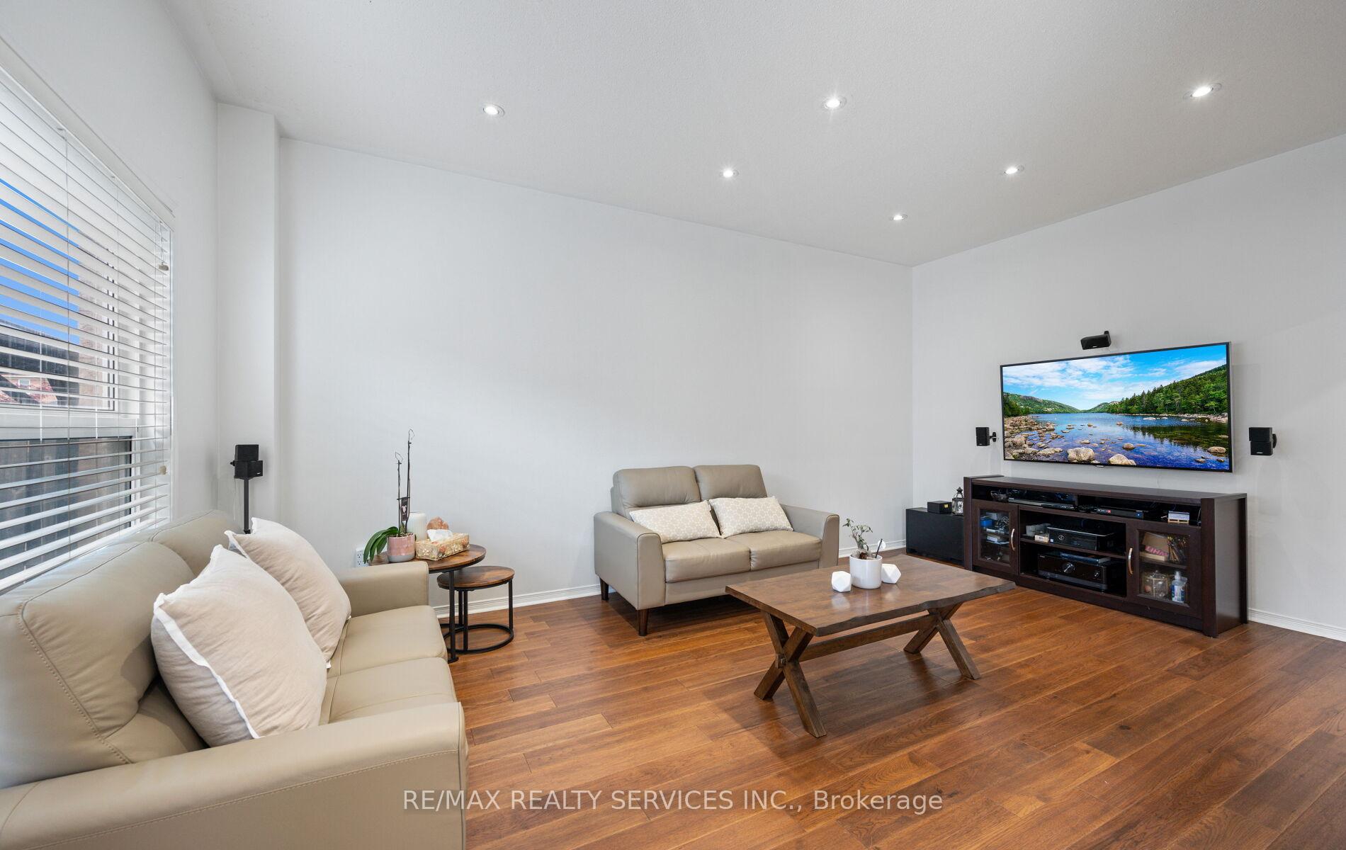 Photo 29 of 106 Beavervalley Drive, Brampton, Fletcher's Meadow — HOMEH
