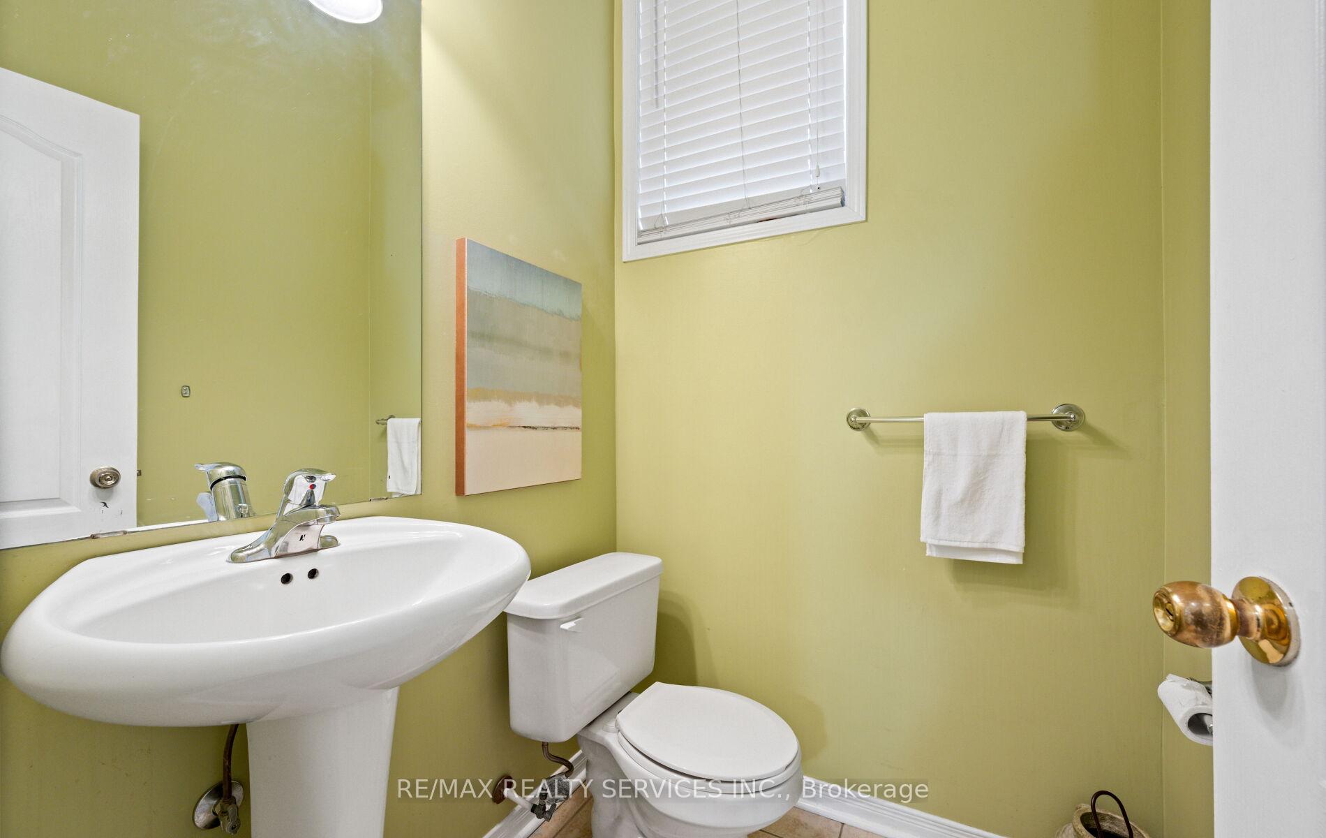 Photo 35 of 106 Beavervalley Drive, Brampton, Fletcher's Meadow — HOMEH