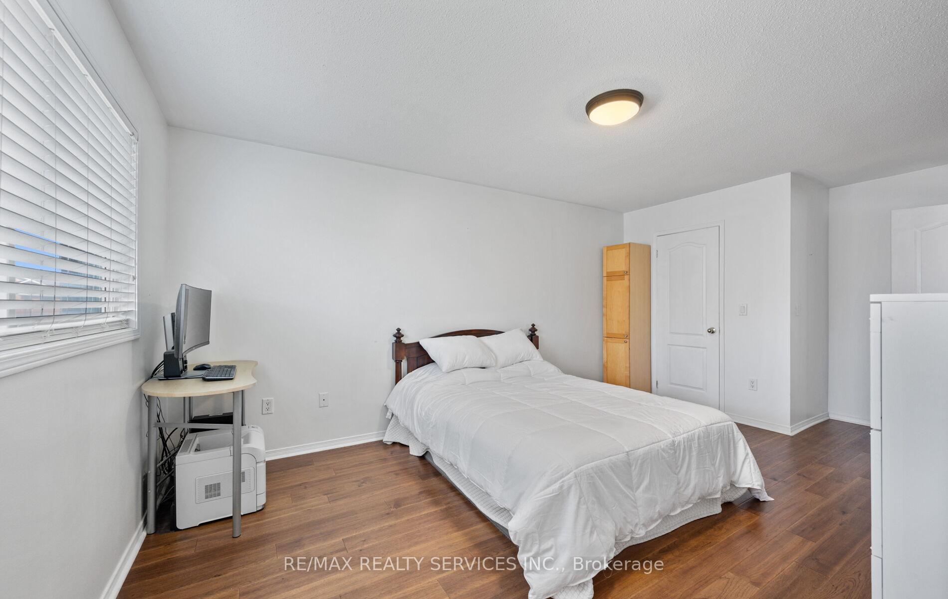Photo 38 of 106 Beavervalley Drive, Brampton, Fletcher's Meadow — HOMEH