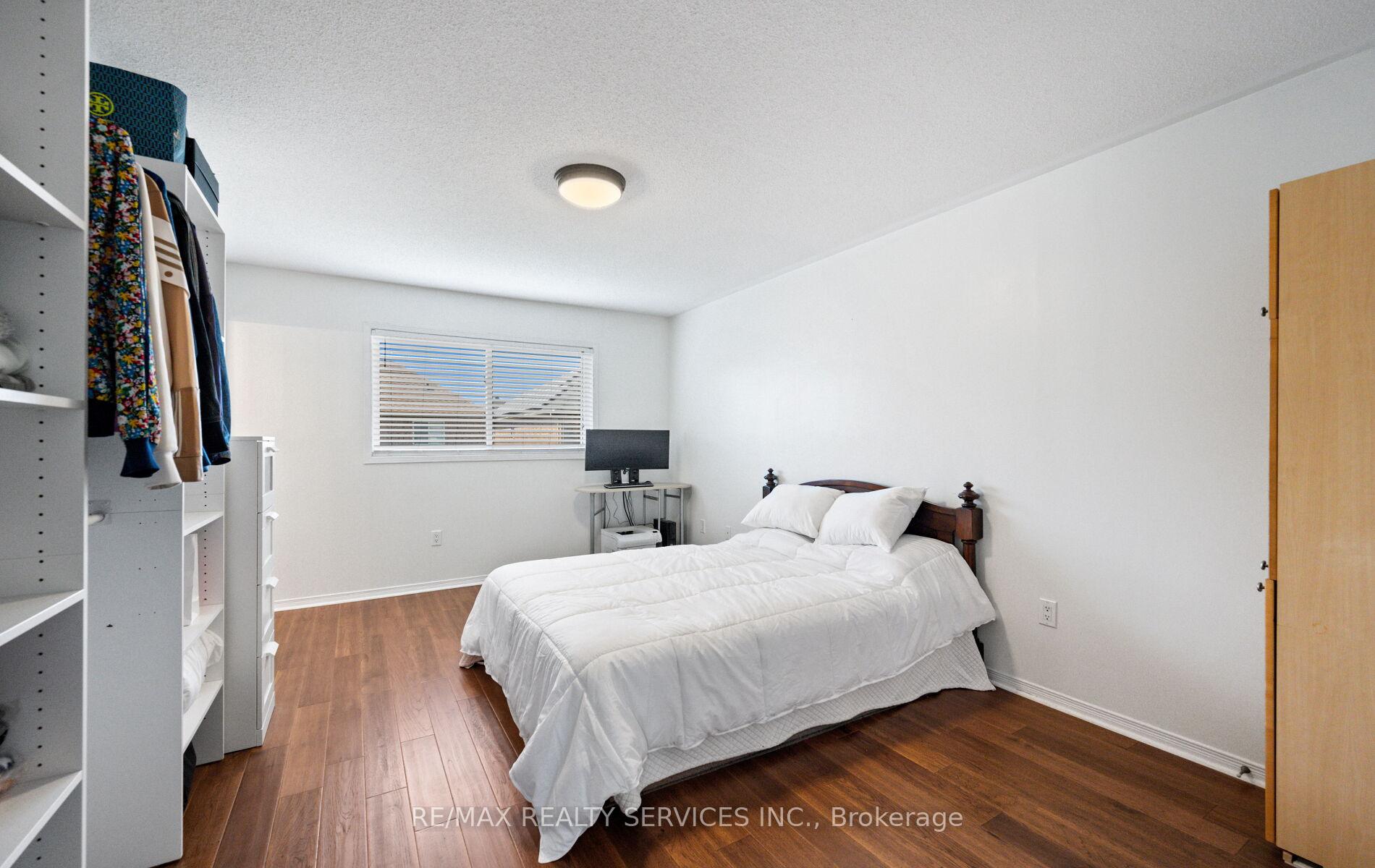 Photo 39 of 106 Beavervalley Drive, Brampton, Fletcher's Meadow — HOMEH