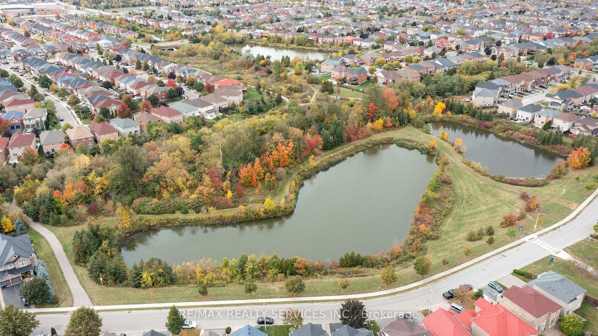 Photo 55 of 106 Beavervalley Drive, Brampton, Fletcher's Meadow — HOMEH