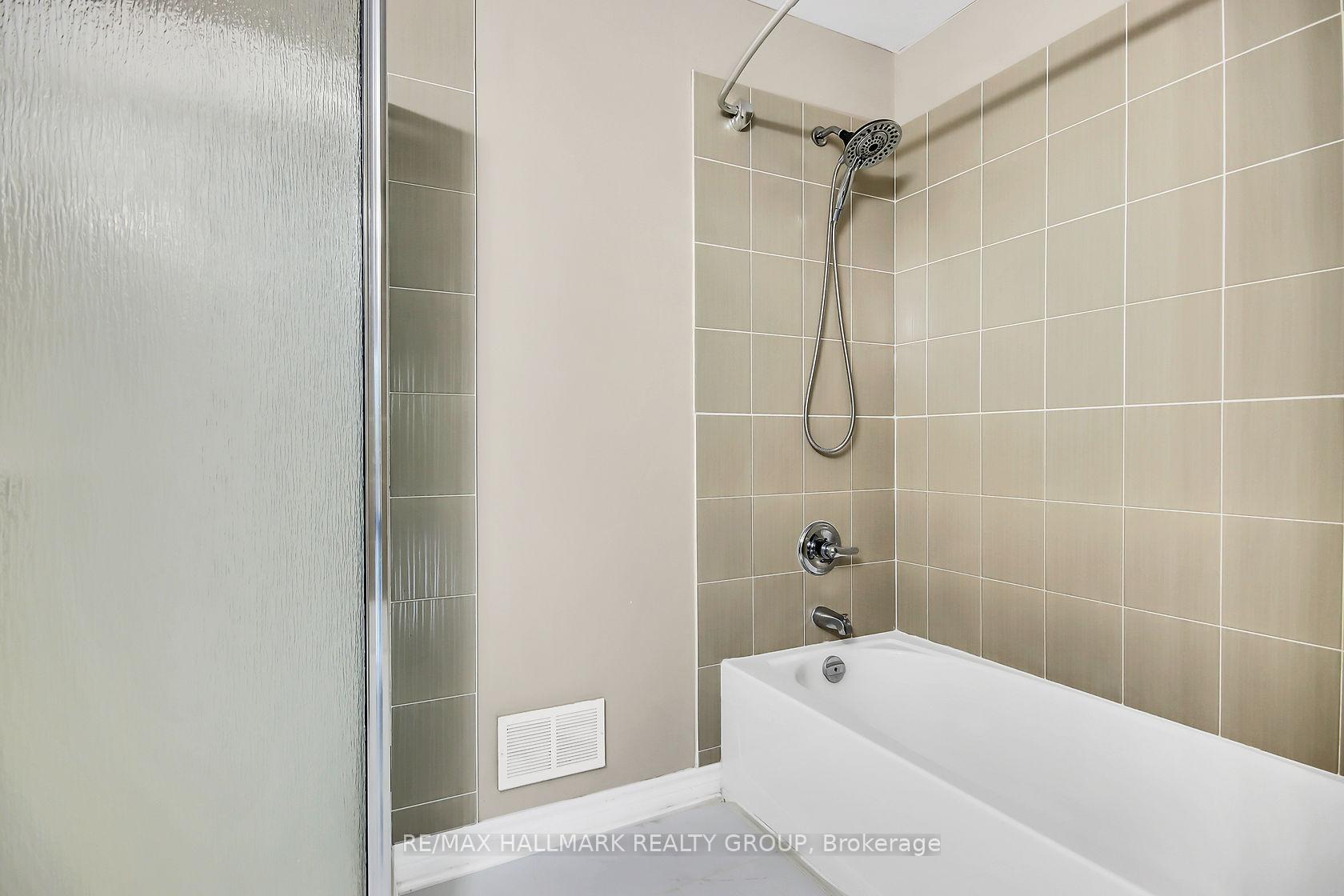 Photo 20 of Unit B, 260 Espresso Private, Ottawa, Blossom Park/Kemp Park/Findlay Creek — HOMEH