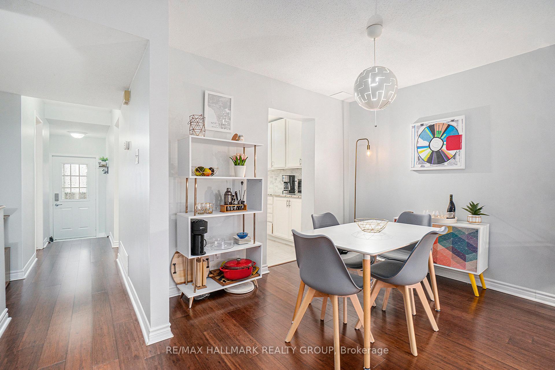 Photo 11 of 124 Bentbrook Crescent, Ottawa, Barrhaven - Heritage Park — HOMEH