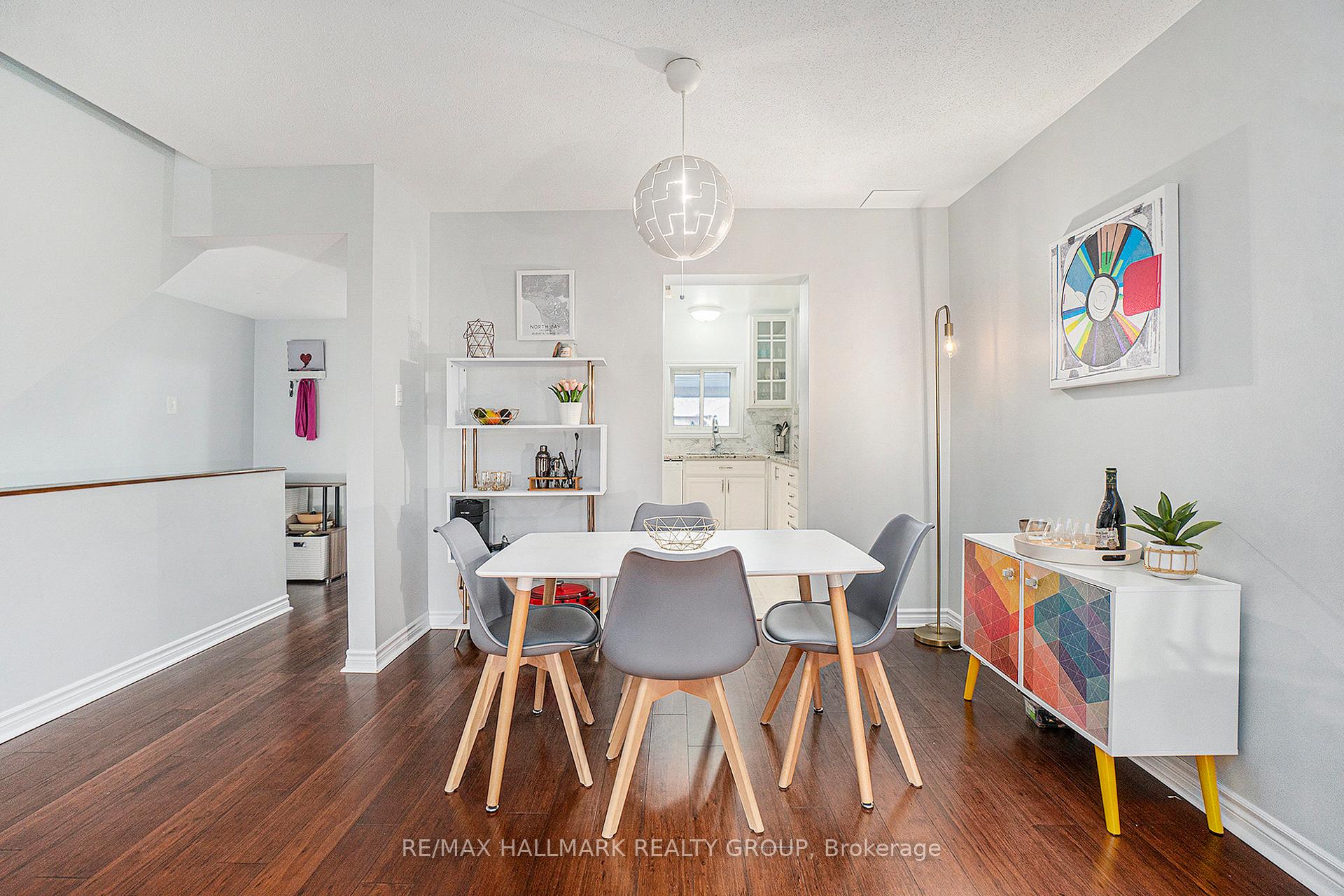 Photo 13 of 124 Bentbrook Crescent, Ottawa, Barrhaven - Heritage Park — HOMEH