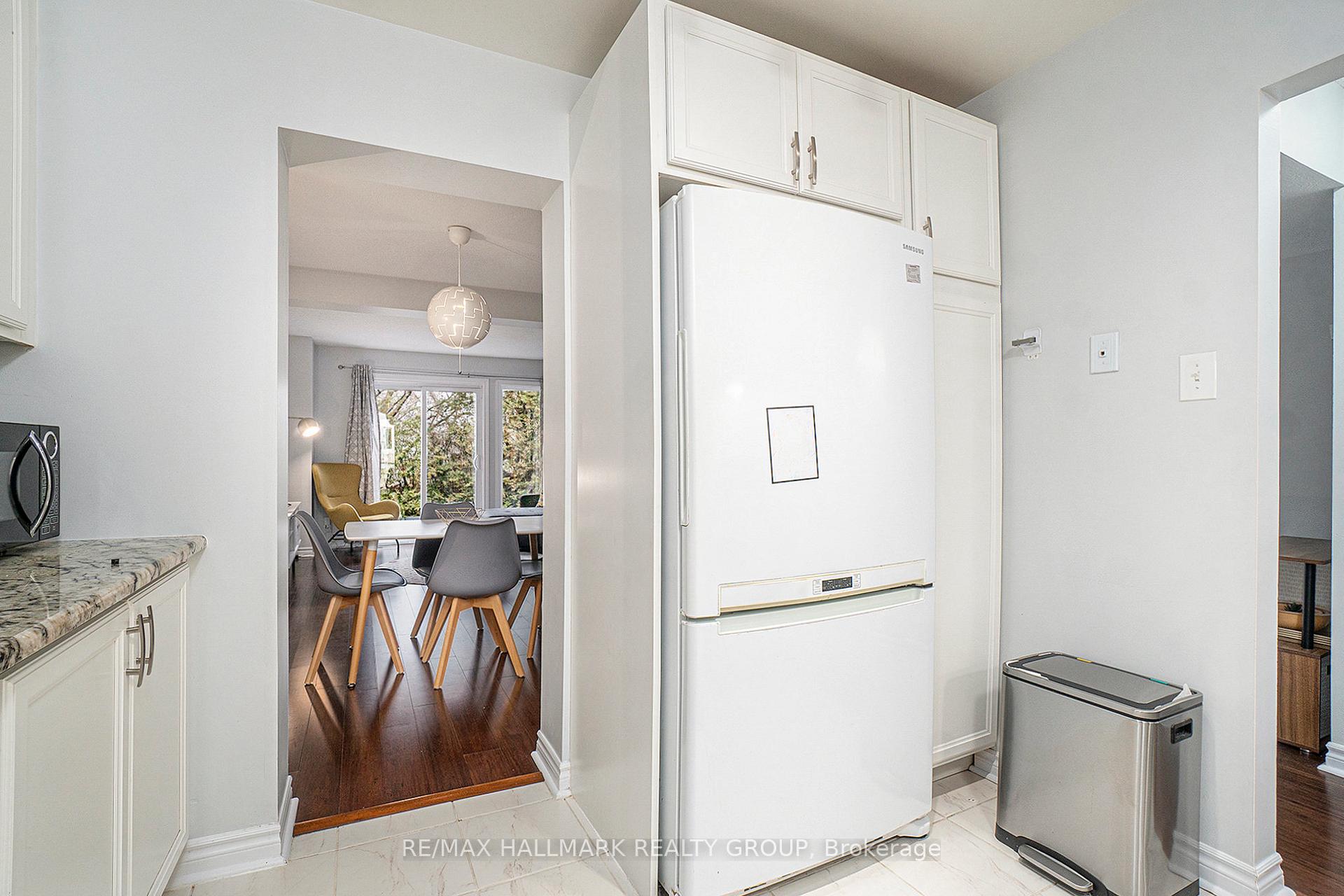 Photo 17 of 124 Bentbrook Crescent, Ottawa, Barrhaven - Heritage Park — HOMEH