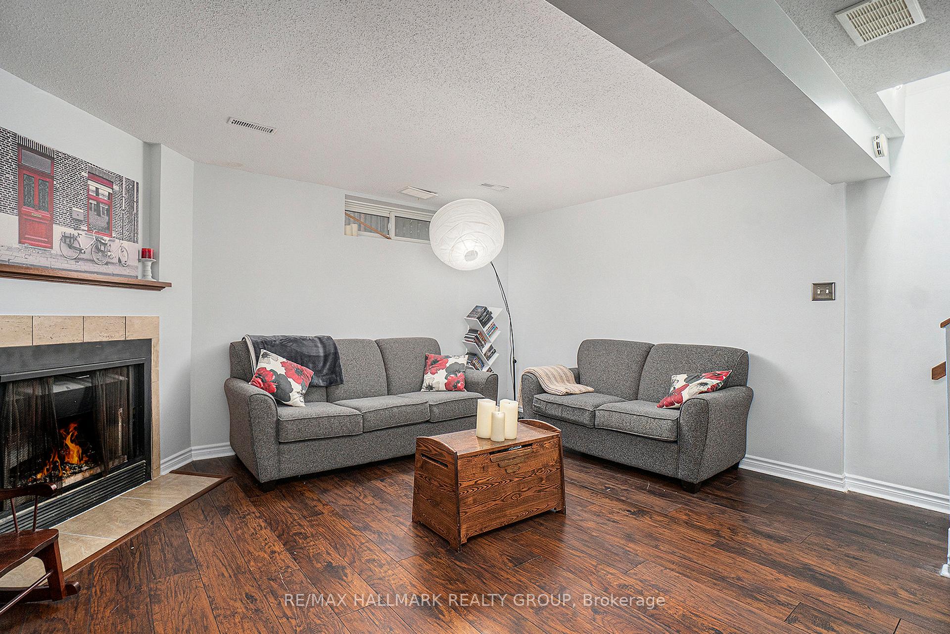 Photo 23 of 124 Bentbrook Crescent, Ottawa, Barrhaven - Heritage Park — HOMEH