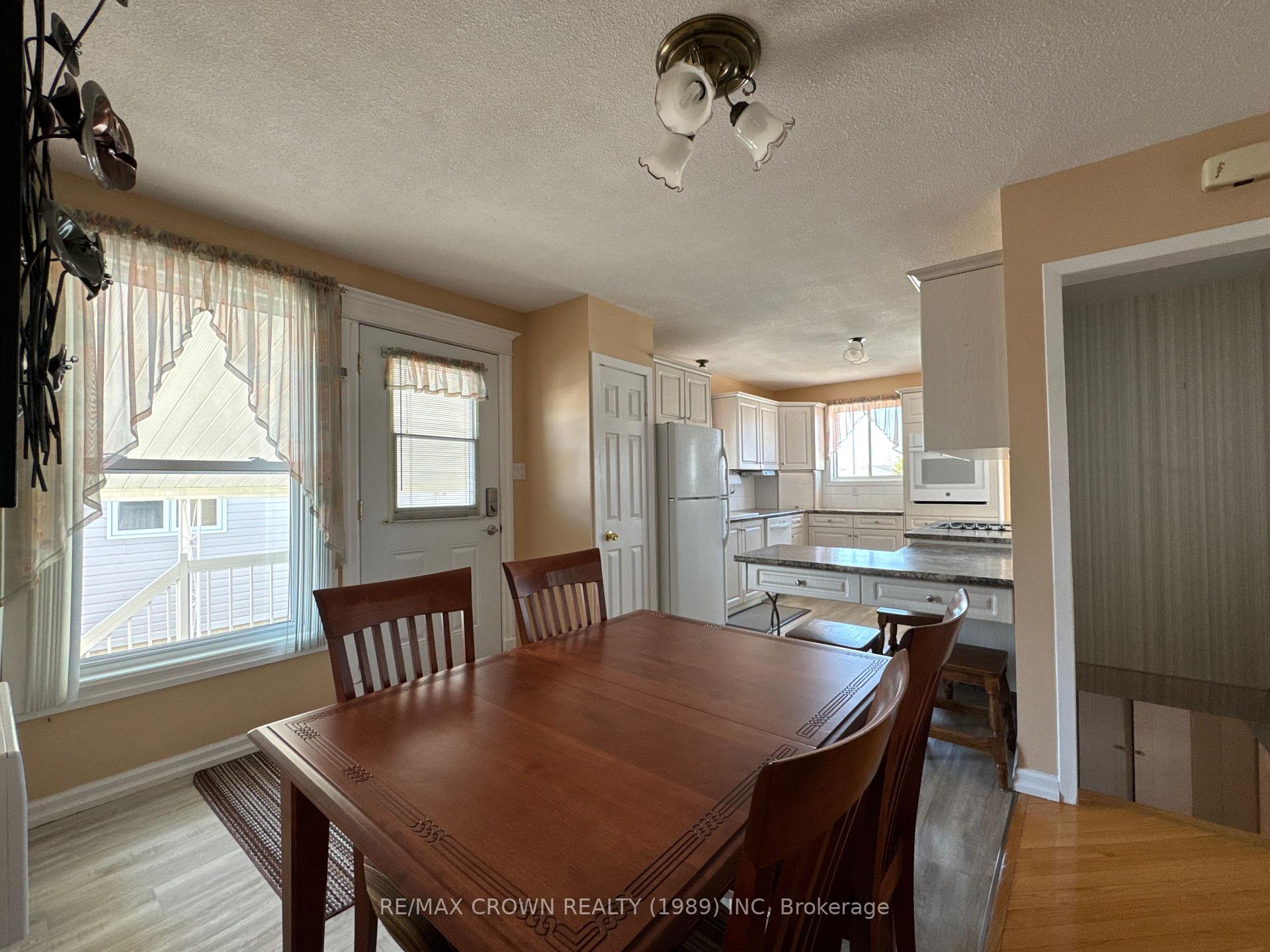 Photo 5 of 904 Cessna Street, Hearst — HOMEH