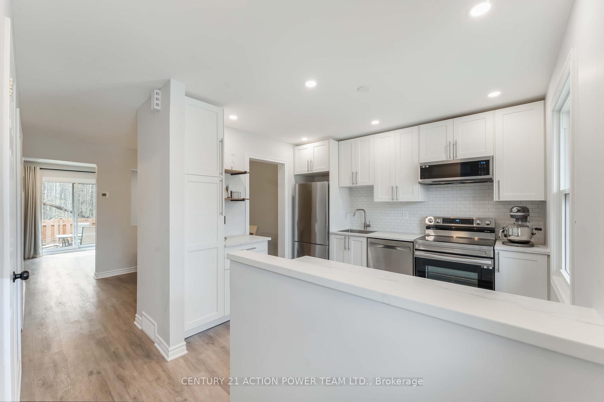 Photo 8 of Unit 6, 110 Glen Park Drive, Ottawa, Blackburn Hamlet (South) — HOMEH