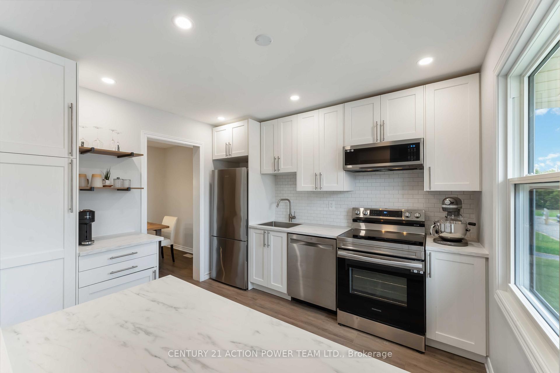Photo 9 of Unit 6, 110 Glen Park Drive, Ottawa, Blackburn Hamlet (South) — HOMEH