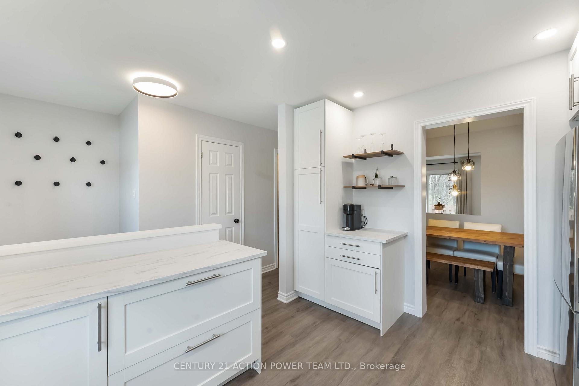 Photo 12 of Unit 6, 110 Glen Park Drive, Ottawa, Blackburn Hamlet (South) — HOMEH