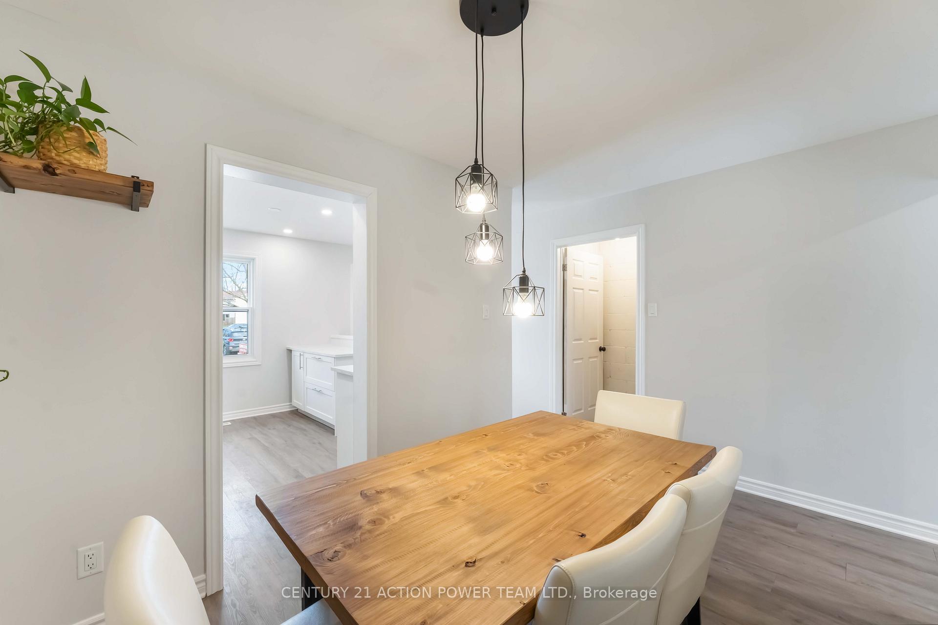 Photo 15 of Unit 6, 110 Glen Park Drive, Ottawa, Blackburn Hamlet (South) — HOMEH