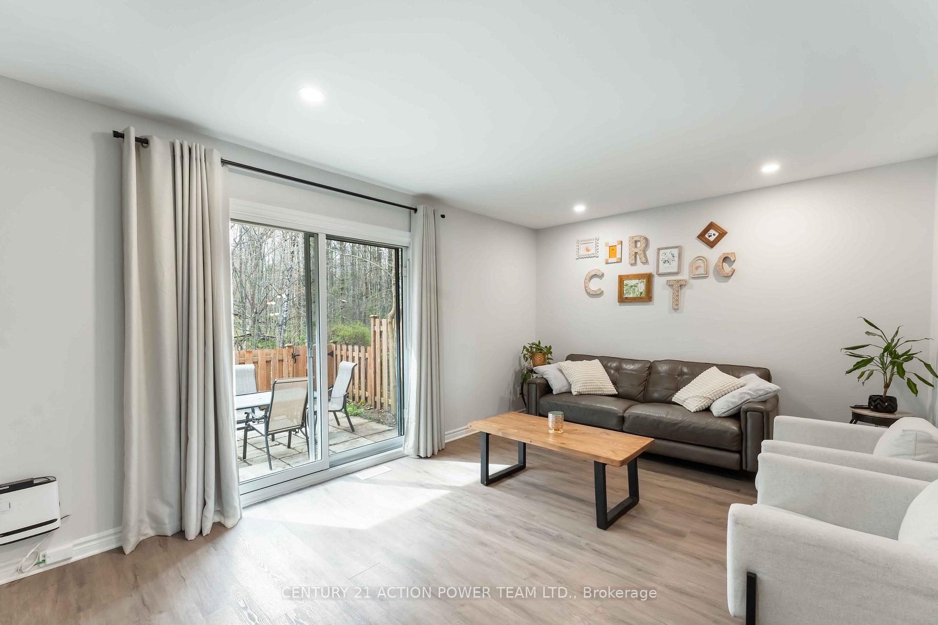 Photo 18 of Unit 6, 110 Glen Park Drive, Ottawa, Blackburn Hamlet (South) — HOMEH
