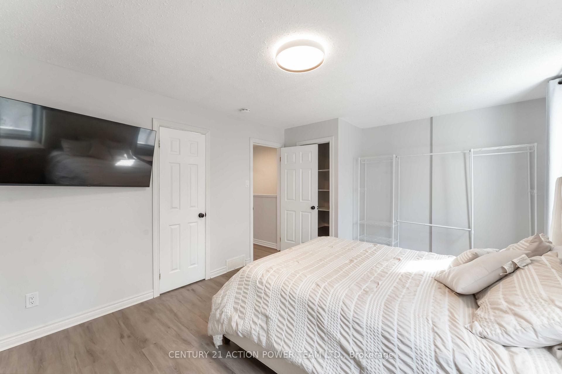 Photo 31 of Unit 6, 110 Glen Park Drive, Ottawa, Blackburn Hamlet (South) — HOMEH