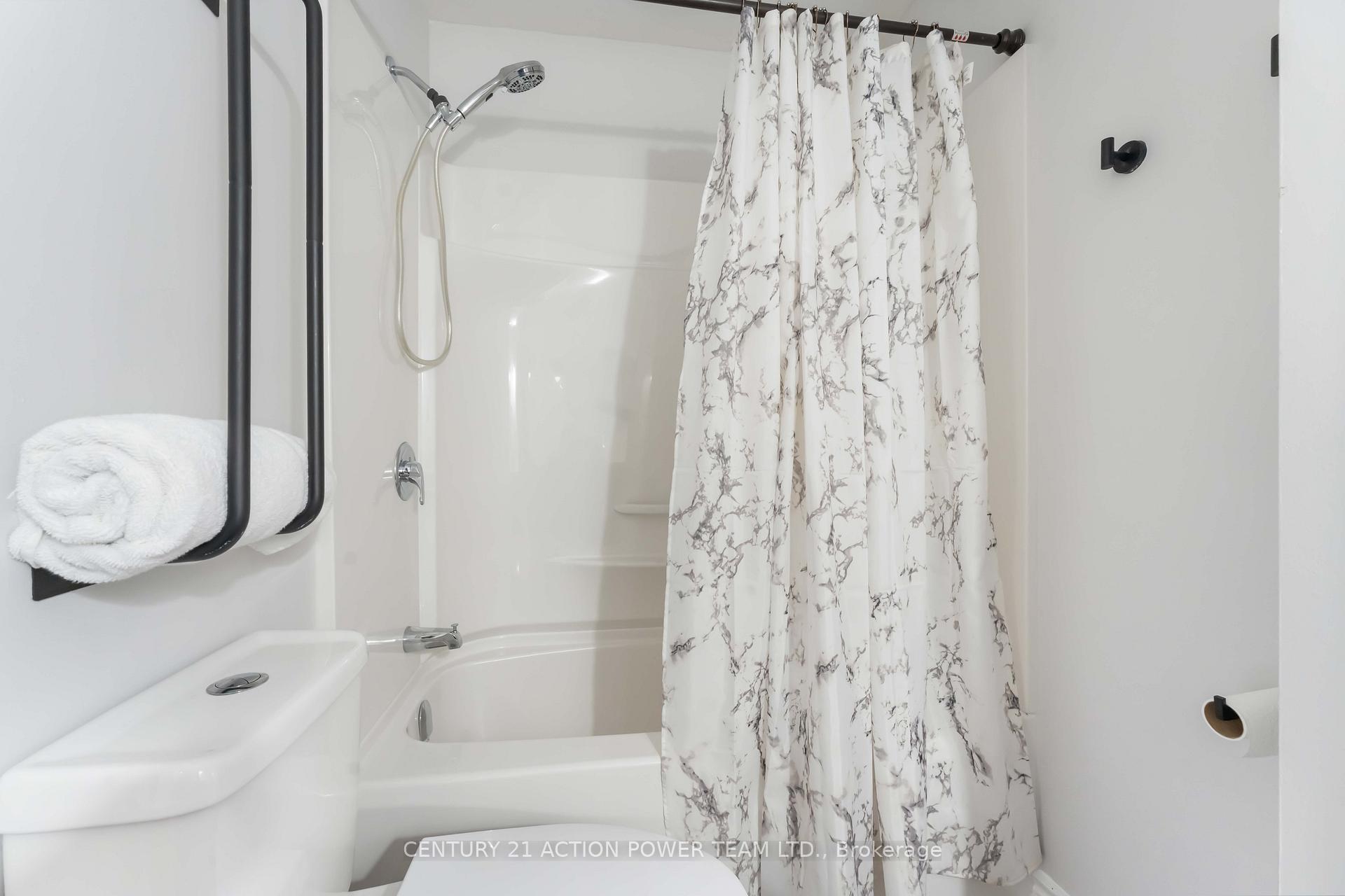 Photo 34 of Unit 6, 110 Glen Park Drive, Ottawa, Blackburn Hamlet (South) — HOMEH