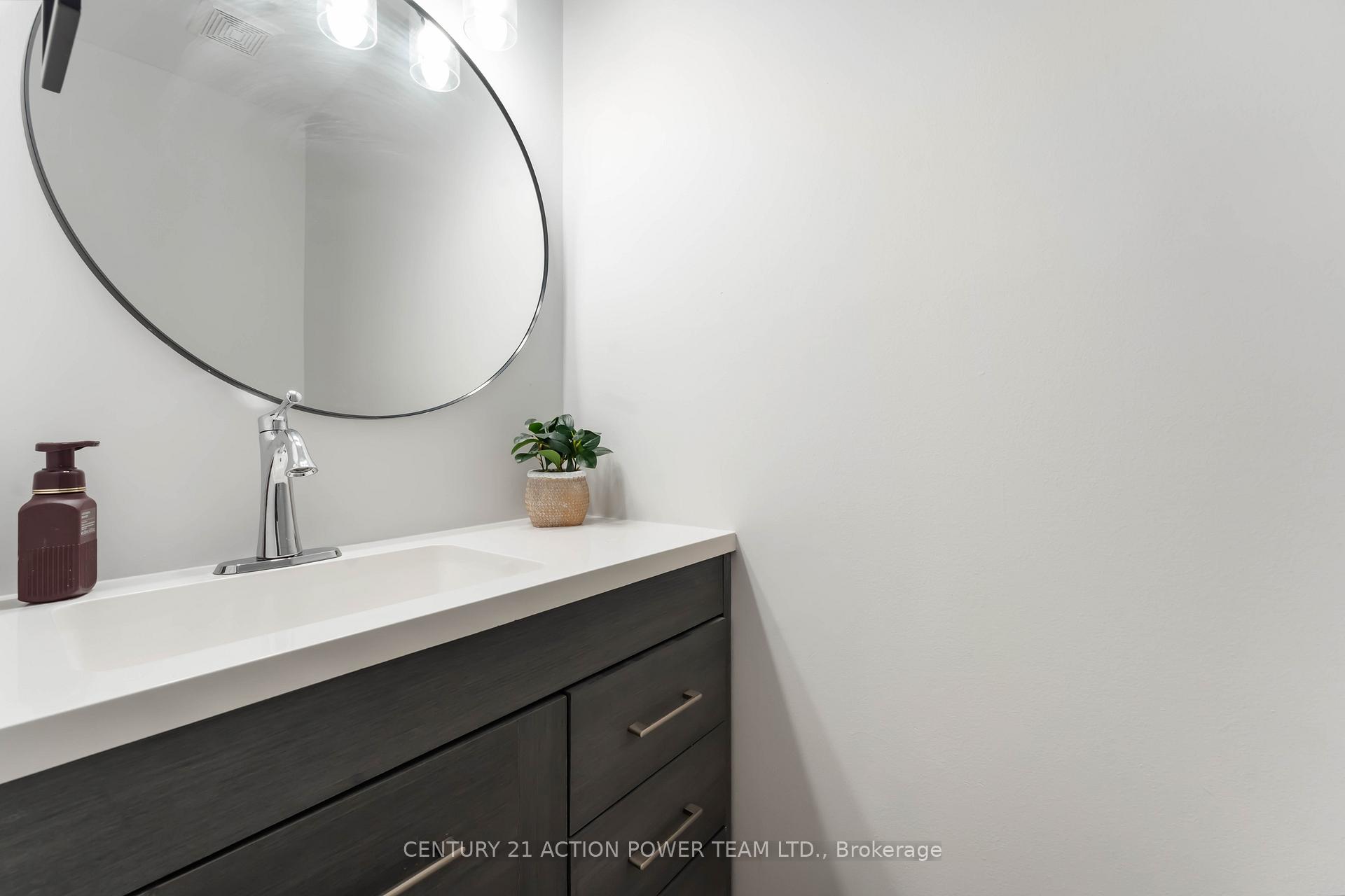 Photo 37 of Unit 6, 110 Glen Park Drive, Ottawa, Blackburn Hamlet (South) — HOMEH