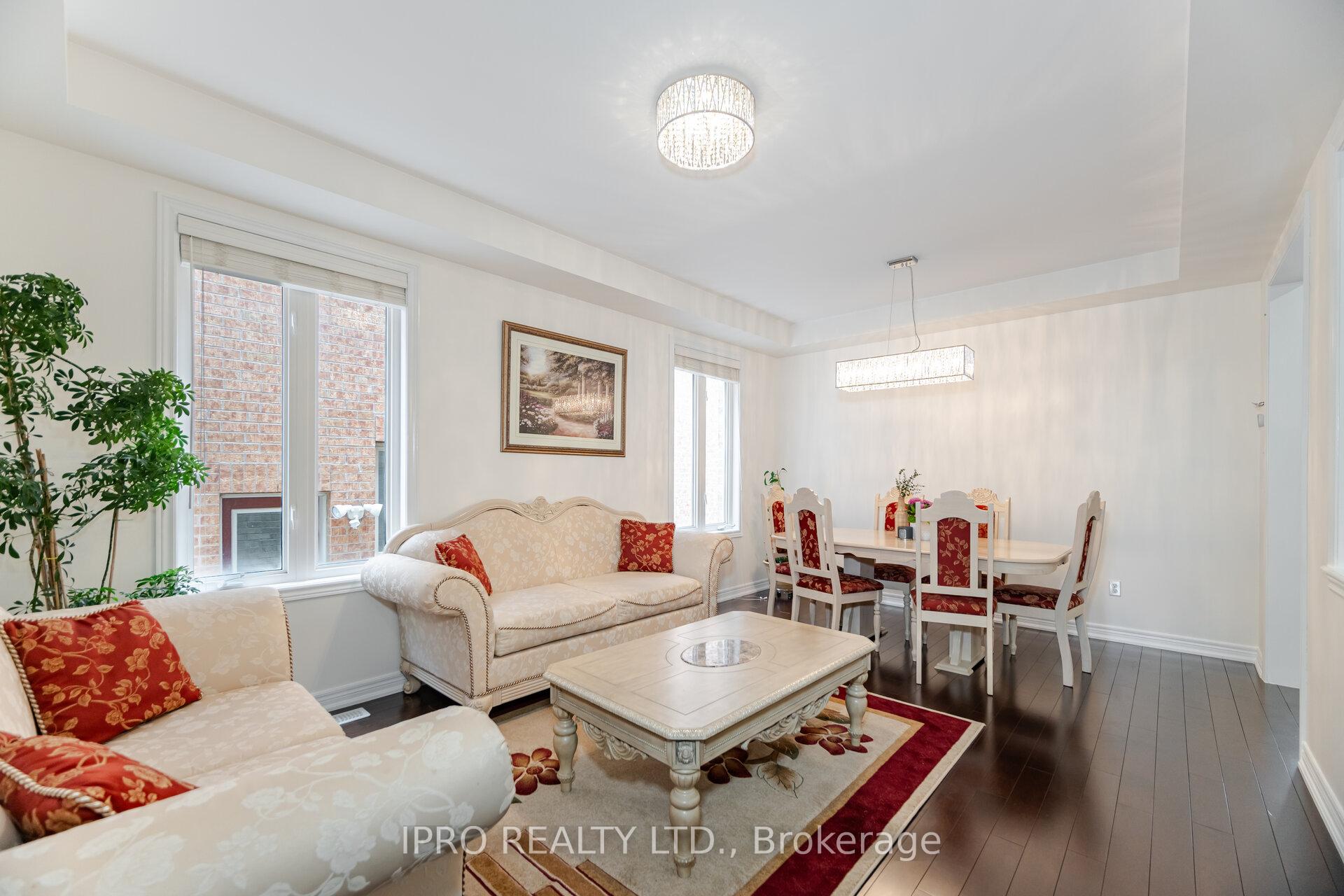 Photo 10 of 175 Bellchase Trail, Brampton, Bram East — HOMEH