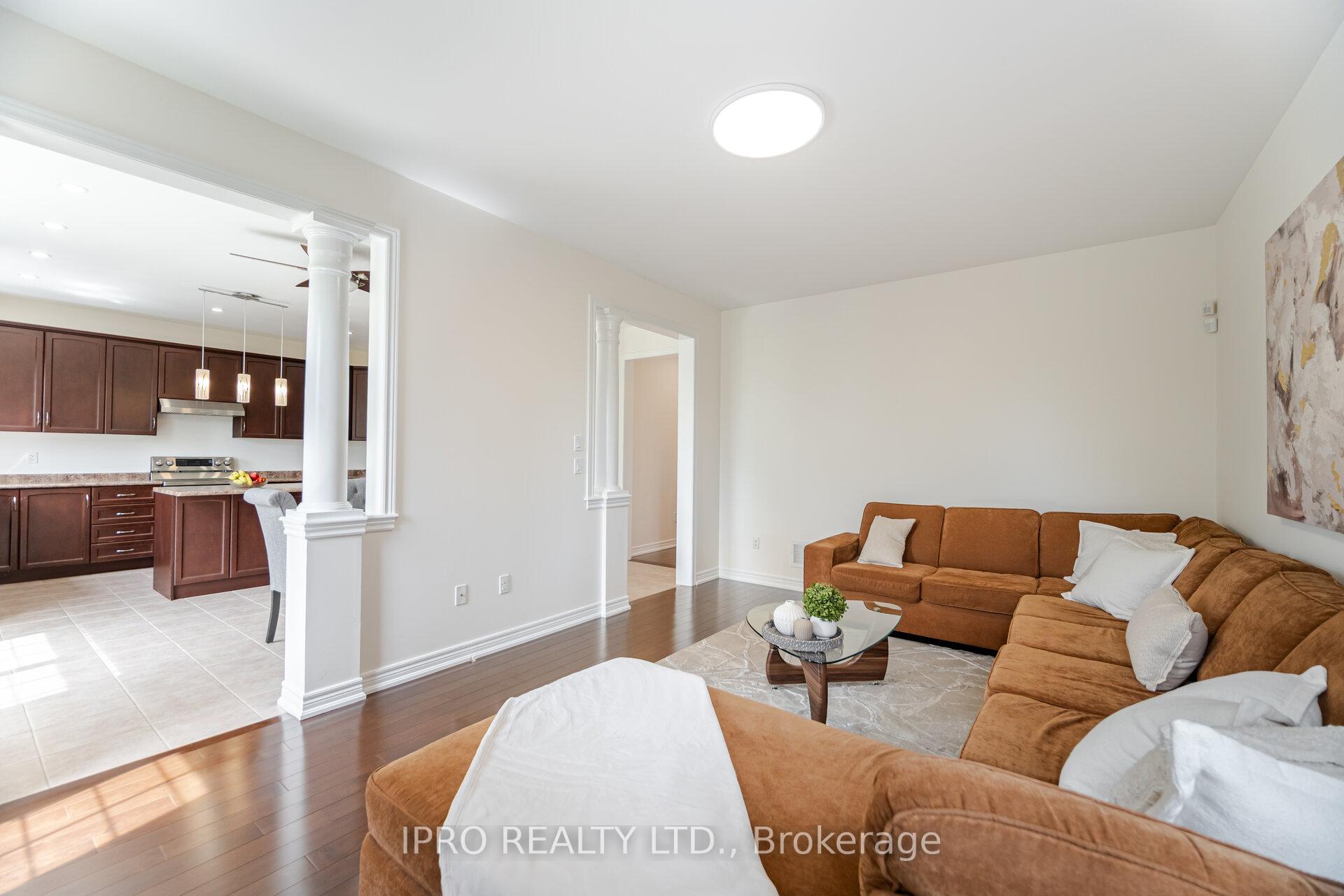 Photo 11 of 175 Bellchase Trail, Brampton, Bram East — HOMEH