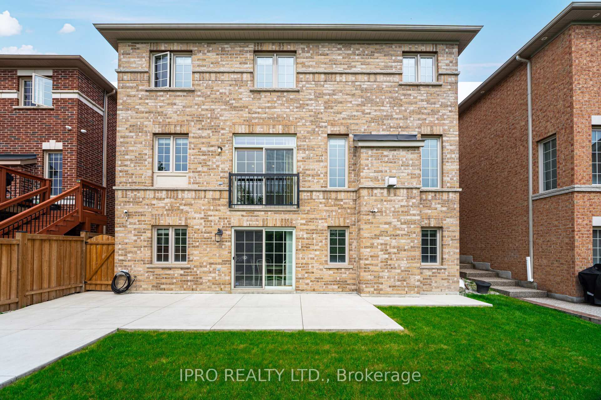 Photo 26 of 175 Bellchase Trail, Brampton, Bram East — HOMEH
