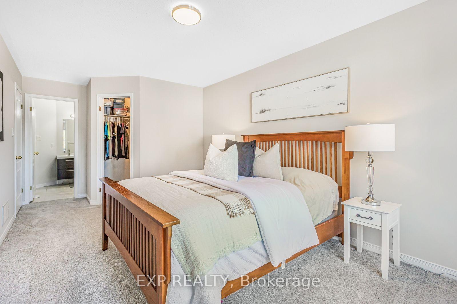 Photo 14 of Unit 10, 81 Valridge Drive, Hamilton, Ancaster — HOMEH